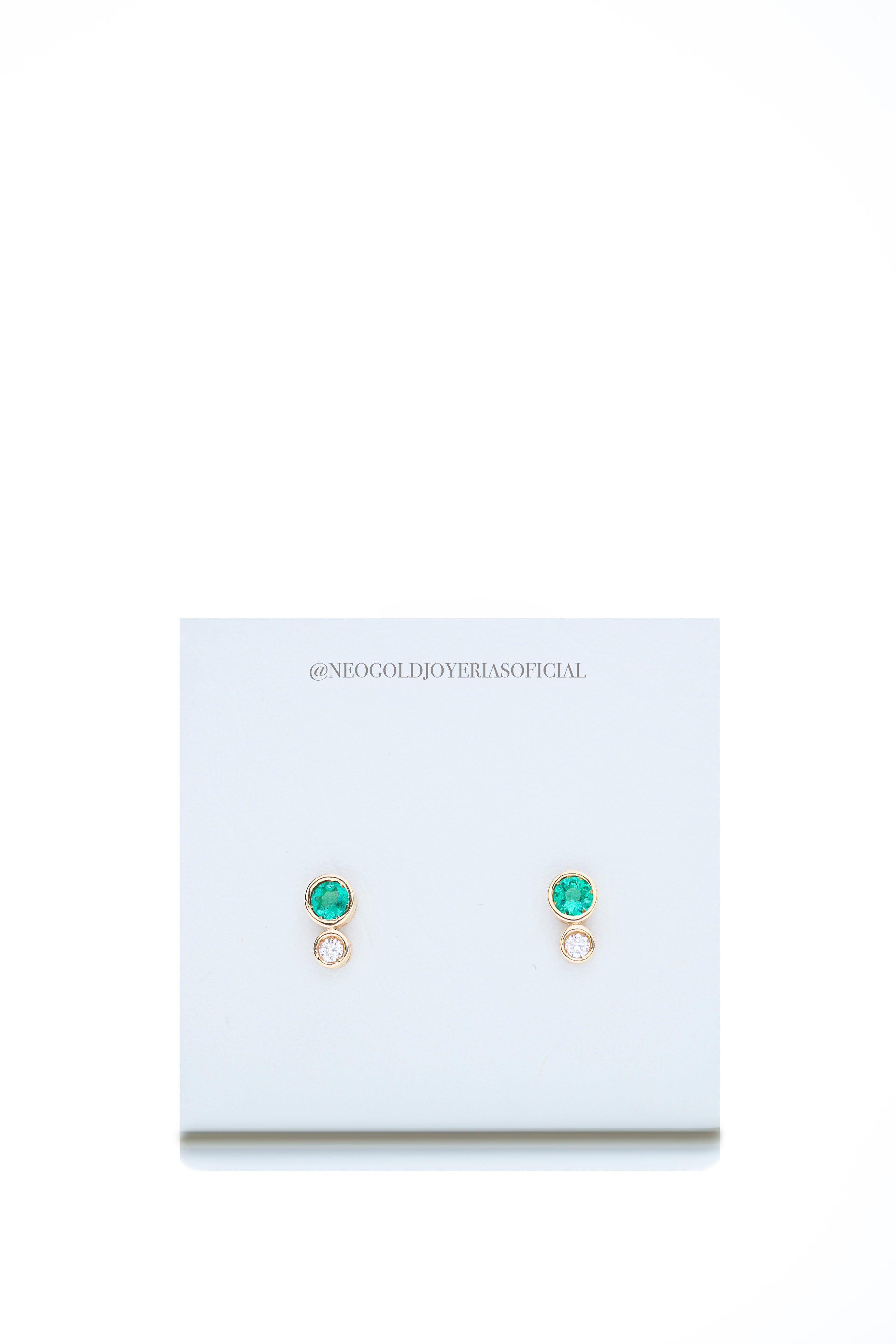 TOPOS OA 18K,  ESMERALDA NATURAL / DIAMANTE NATURAL  REF 014910