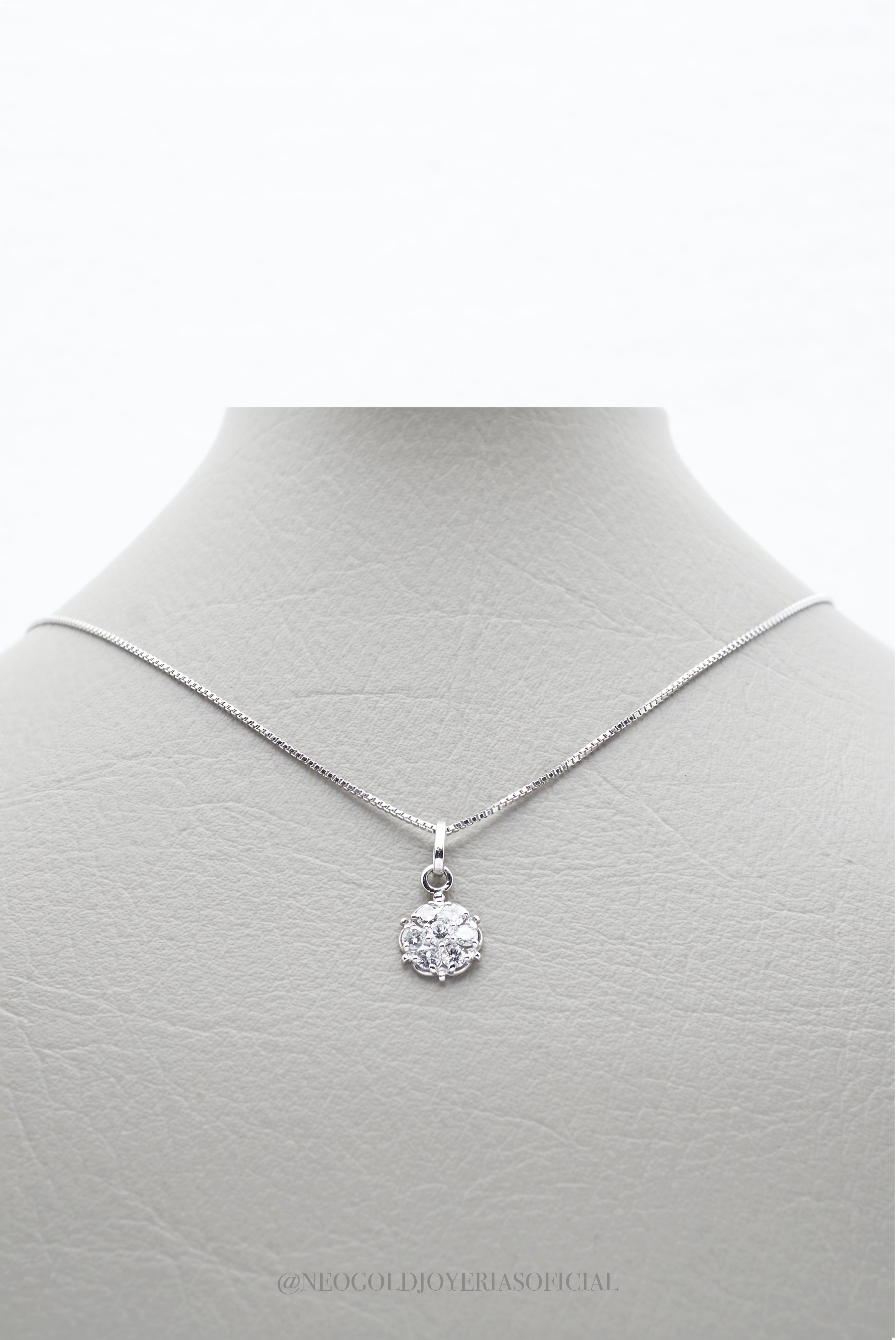 CADENA Y DIJE FLOR OB/ DIAMANTES - REF 013157