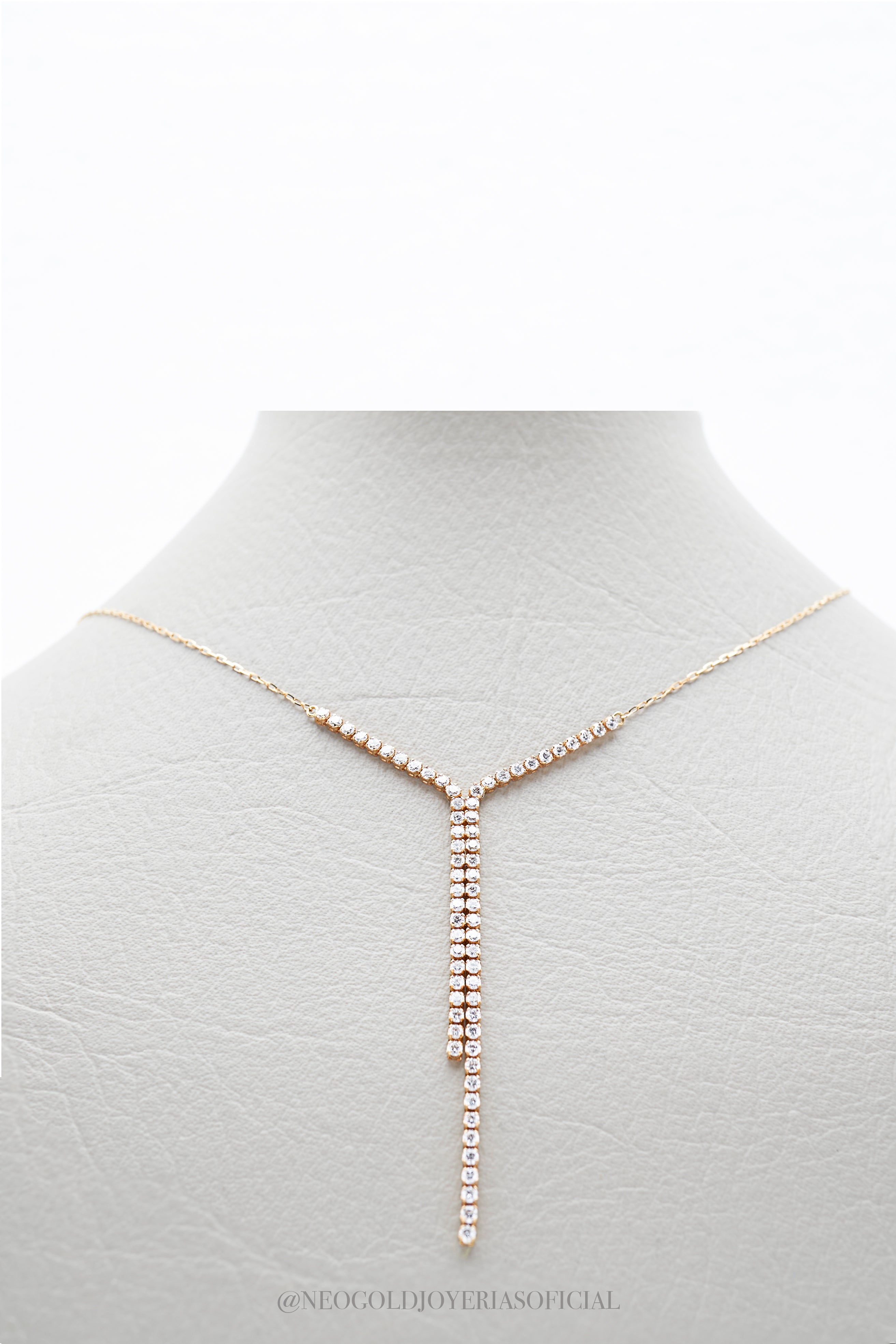 CADENA Y DIJE  OA/ DIAMANTES - REF 013512