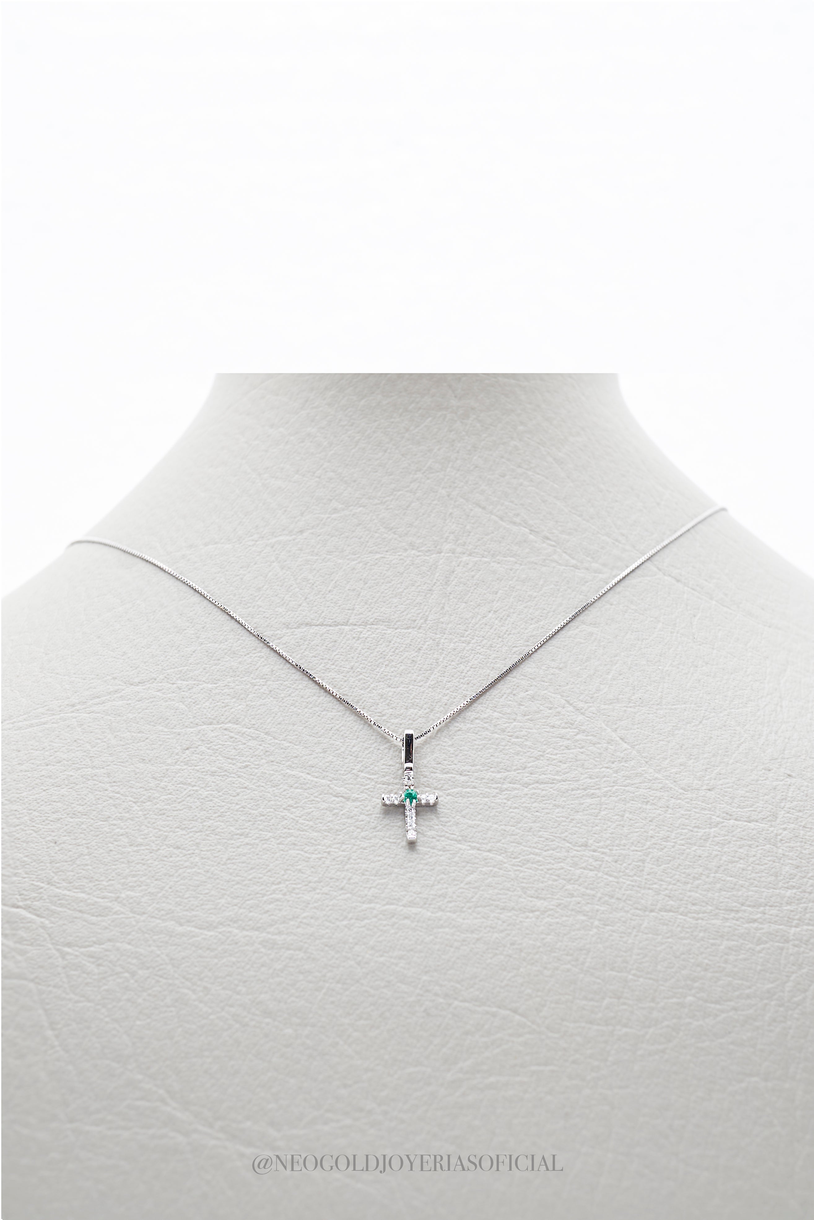 CADENA Y DIJE CRUZ OB/ ESMERALDA/ DIAMANTES - REF 015042