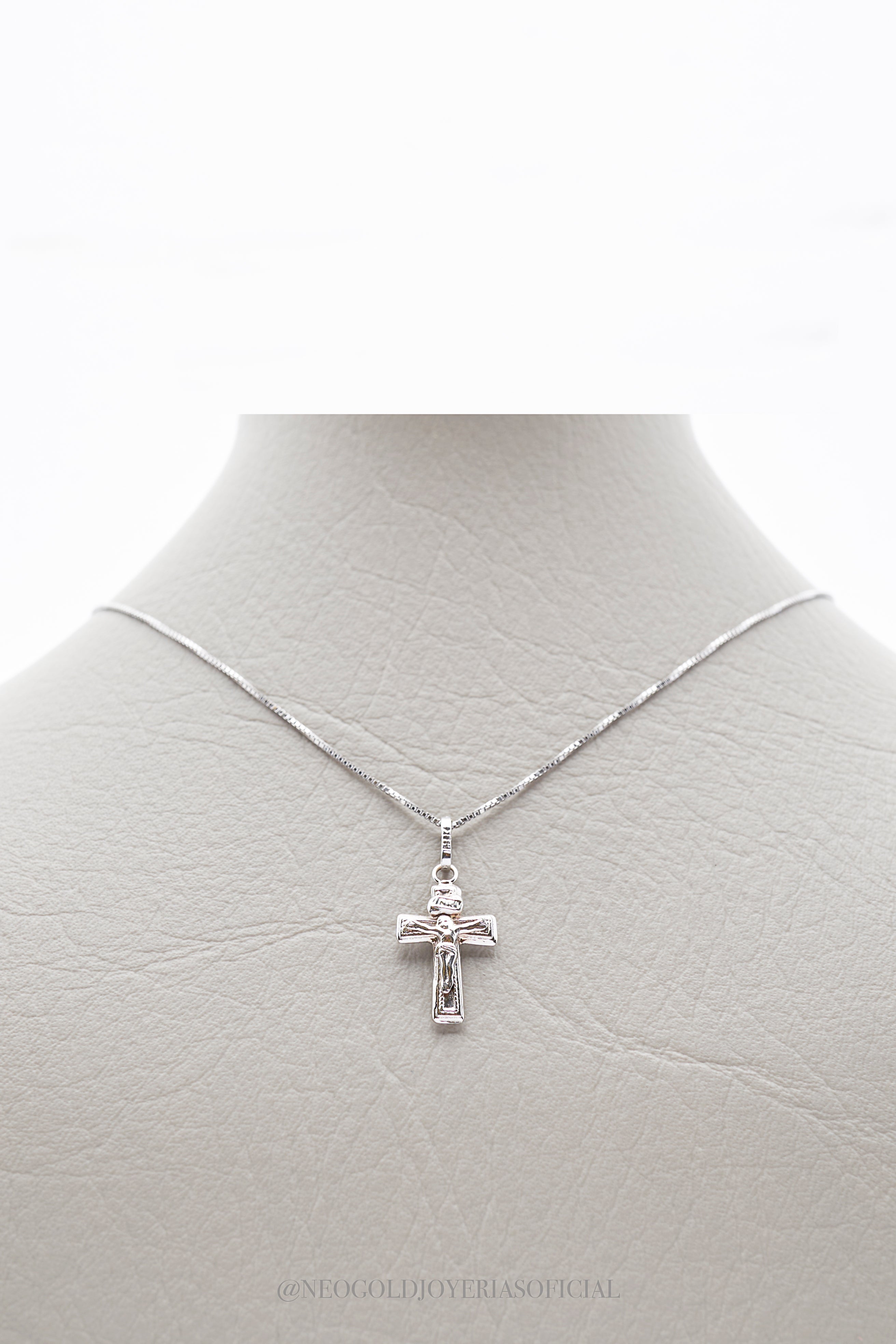 DIJE CRUZ CON CRISTO OB - REF 5758