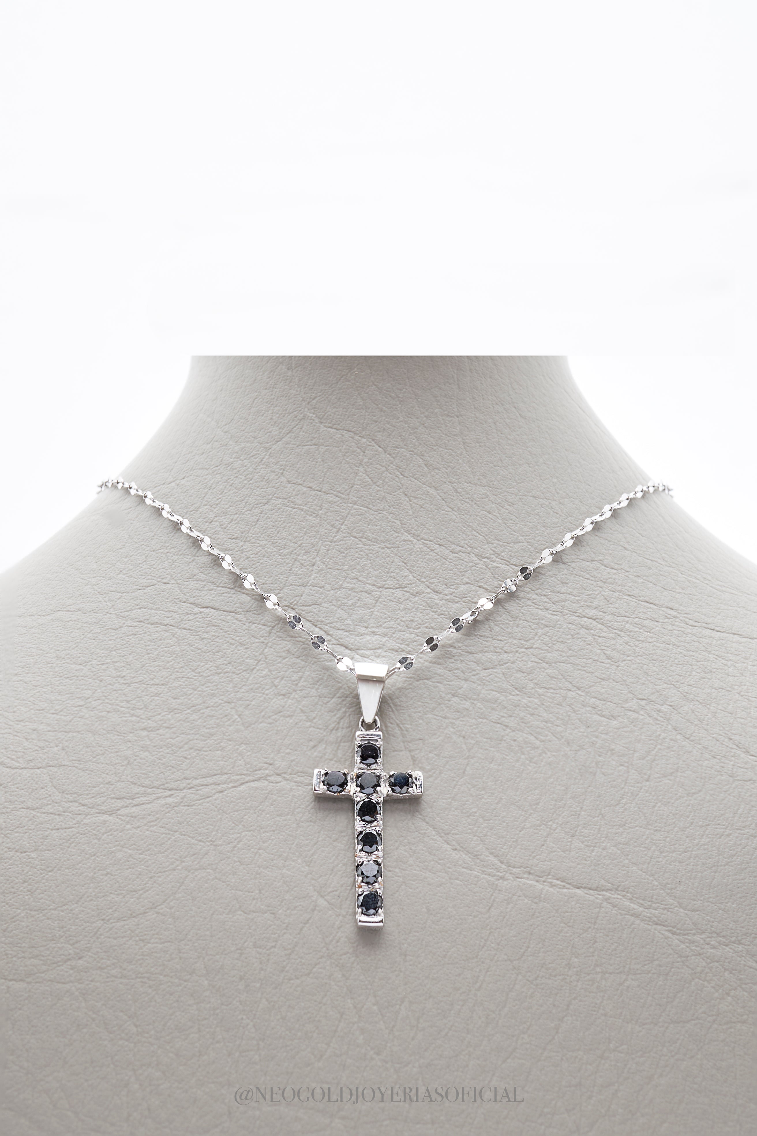 DIJE CRUZ OB DIAMANTE NEGRO - REF 009150