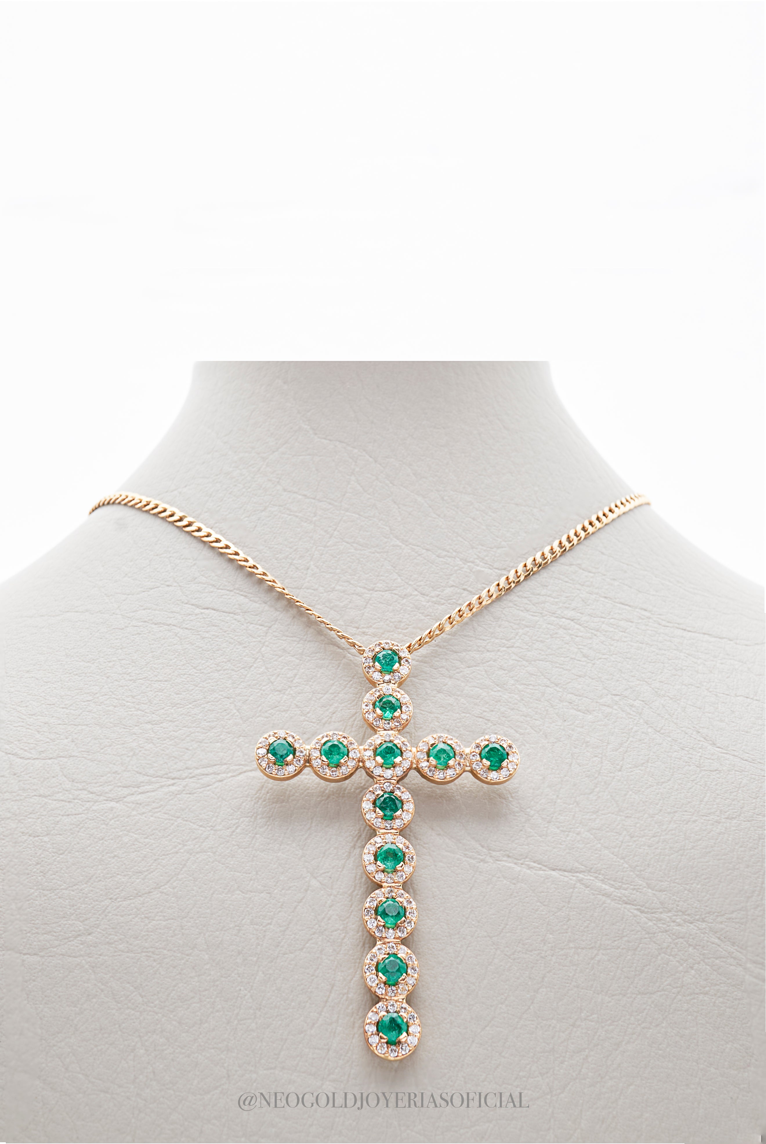 DIJE CRUZ OA/ESMERALDAS/DECORATIVOS DE DIAMANTES - REF 009435