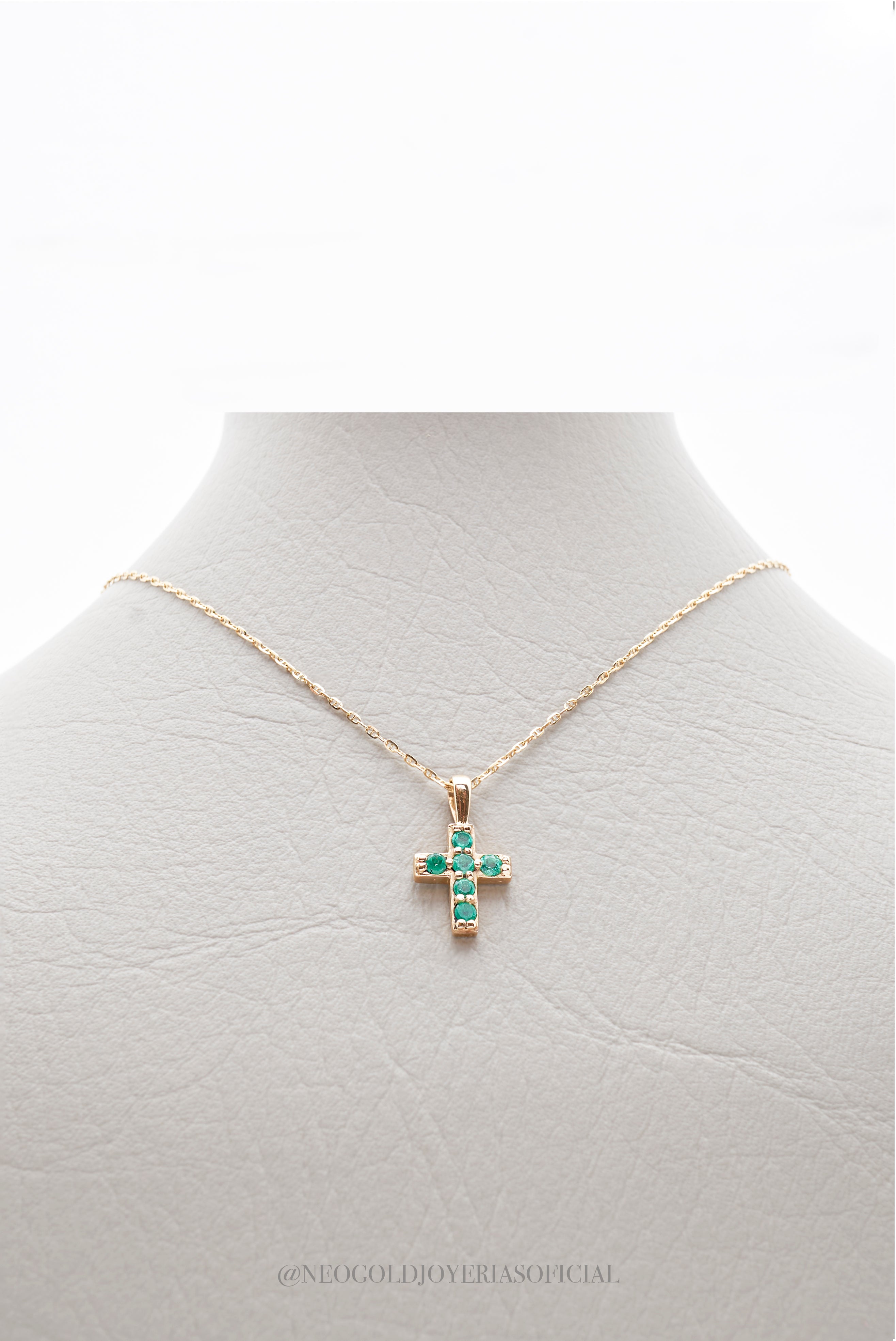 DIJE CRUZ OA/ ESMERALDAS - REF 010389