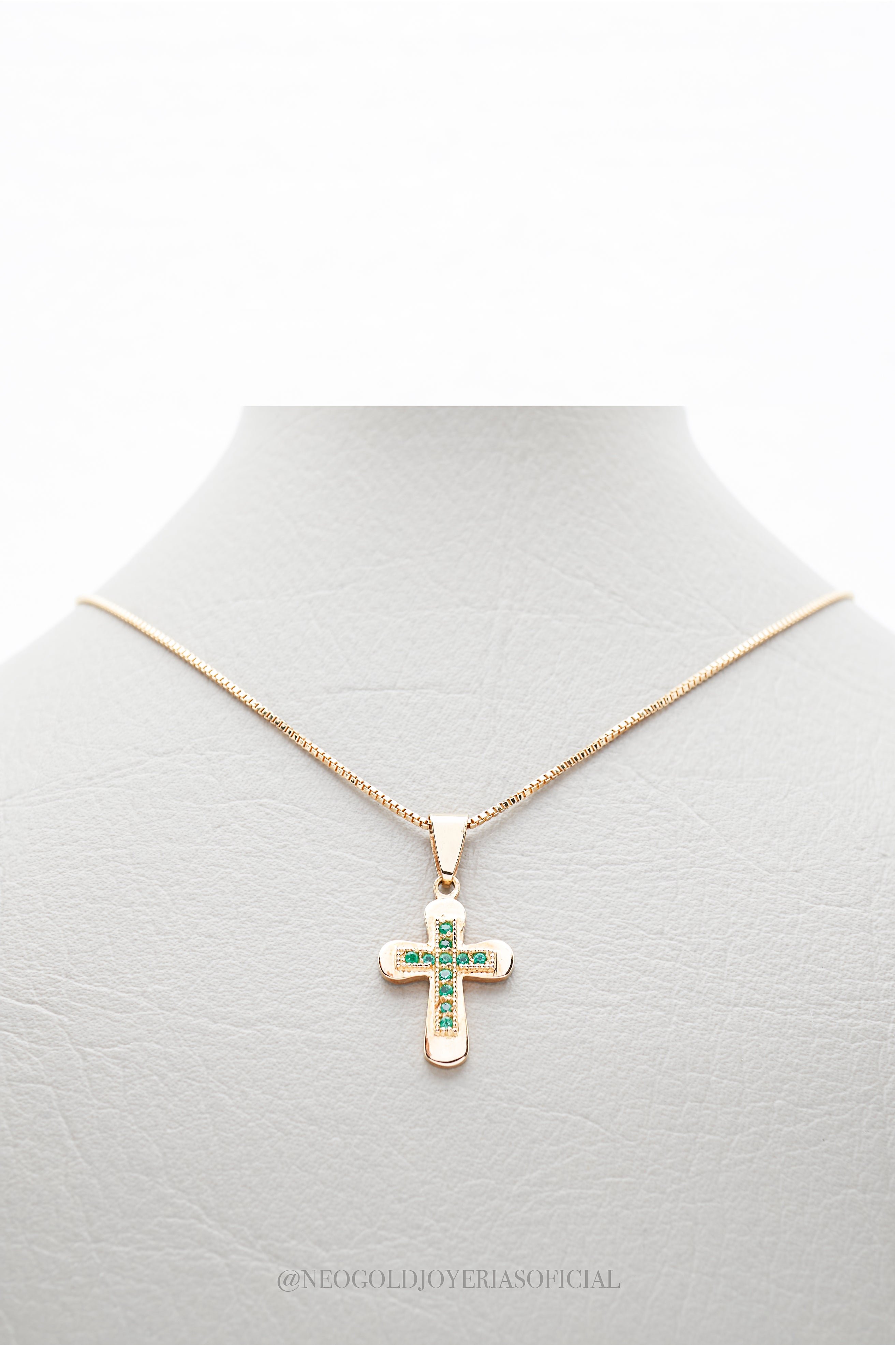 DIJE CRUZ OA/ ESMERALDA - REF 012135