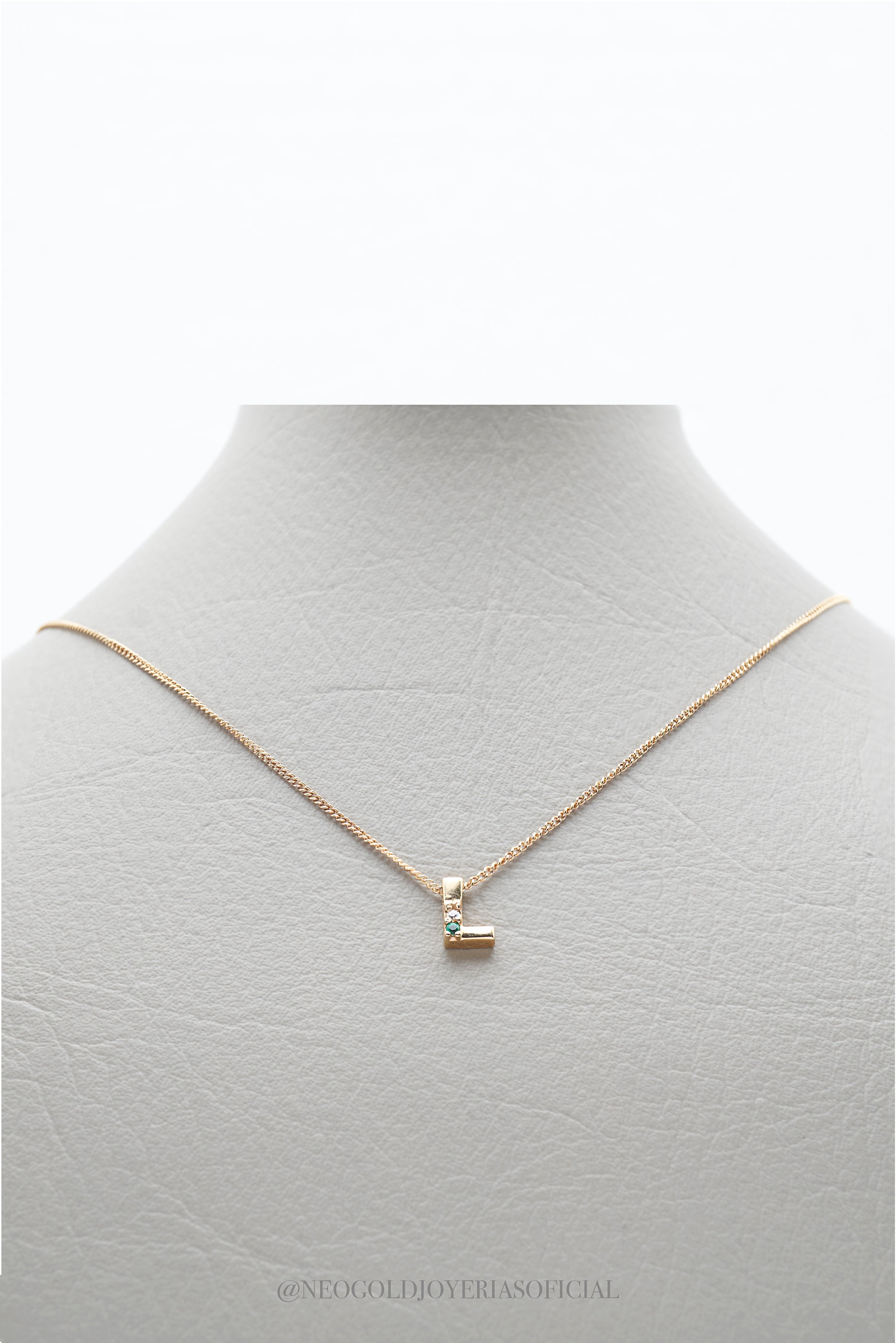 DIJE LETRA L OA/ ESMERALDA / DIAMANTE - REF 013990