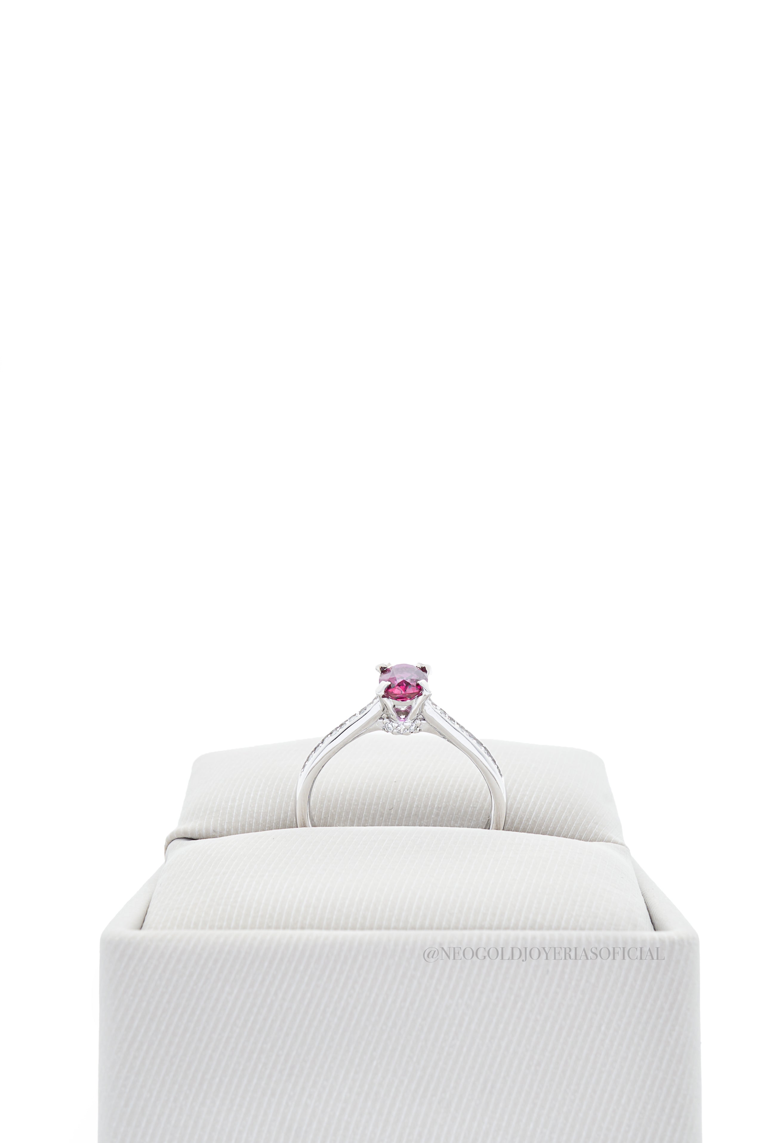 ANILLO OB/ RUBI/ DIAMANTES - REF 001309