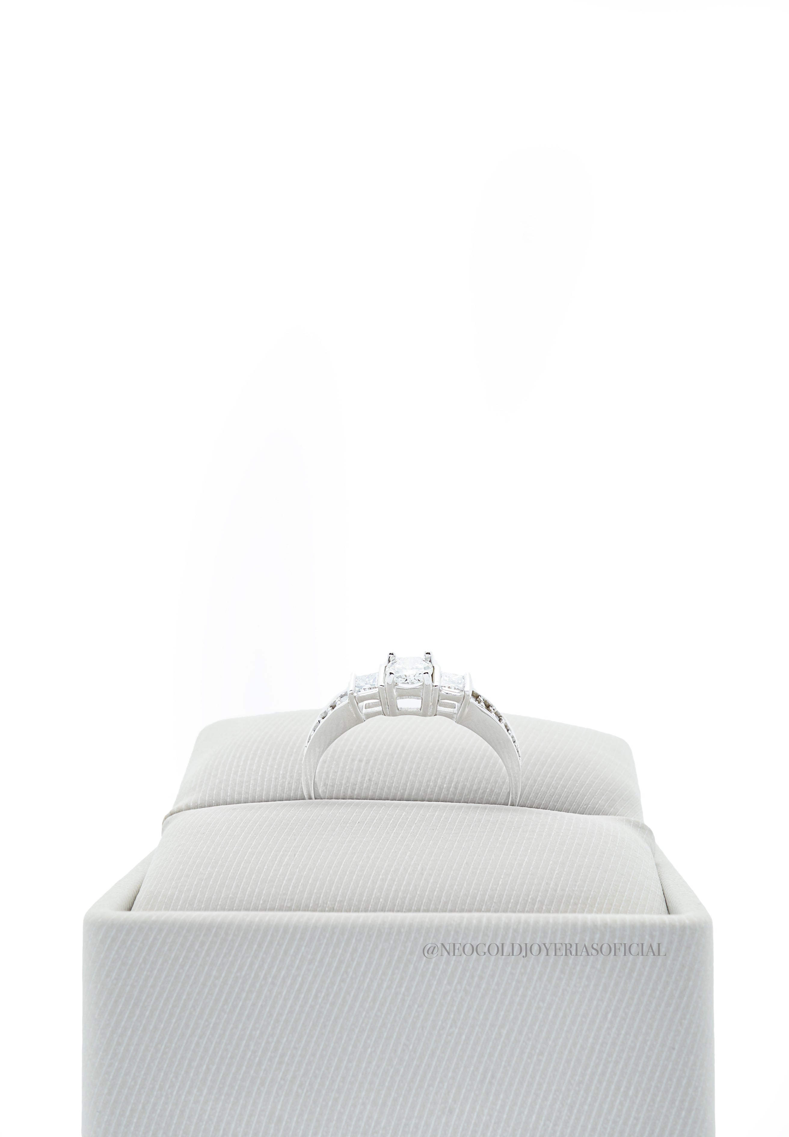 ANILLO OB / DIAMANTES - REF 003648