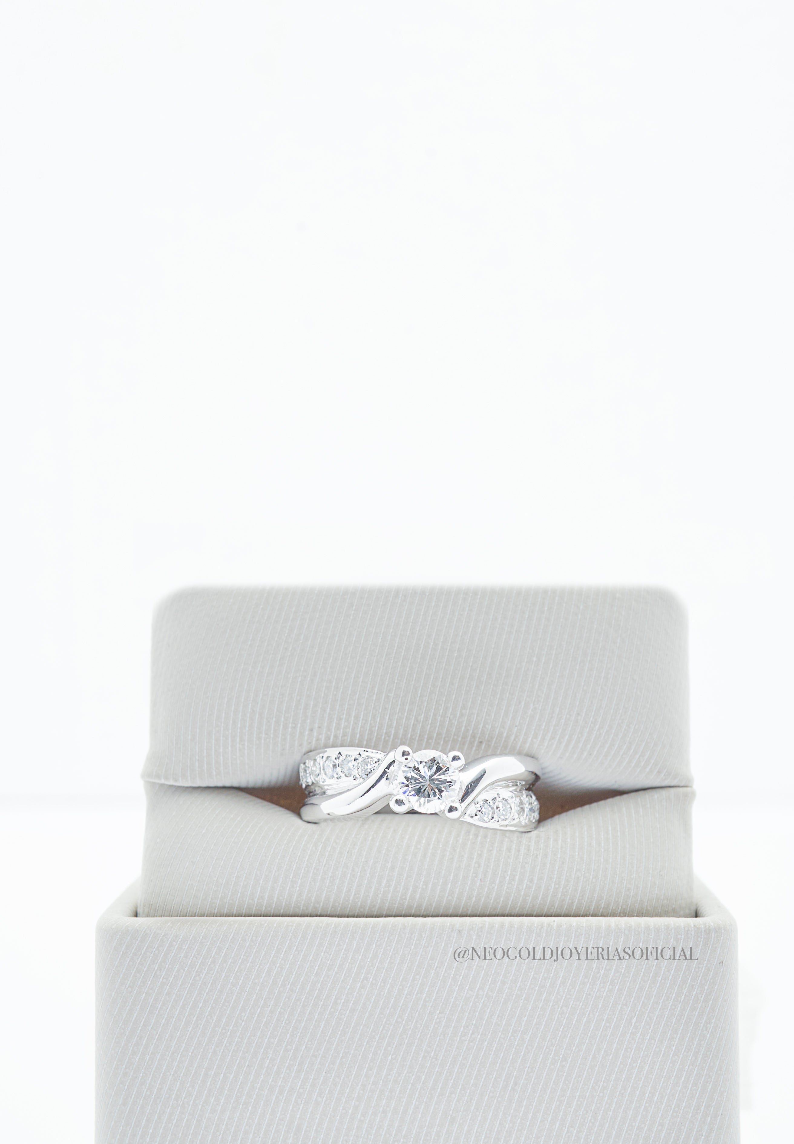 ANILLO OB / DIAMANTES - REF 006682