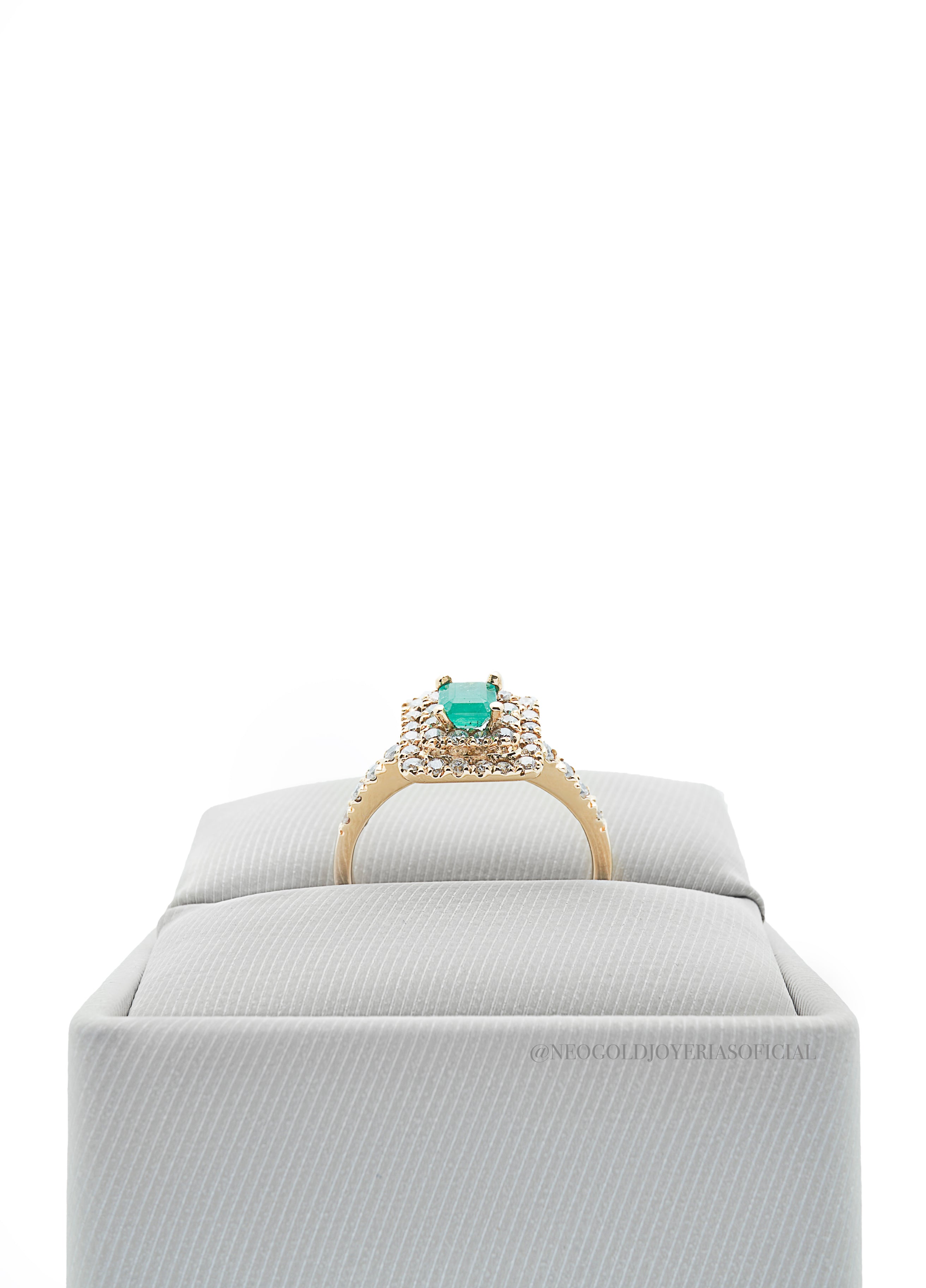 ANILLO OA/ ESMERALDA Y DIAMANTES - REF 007433