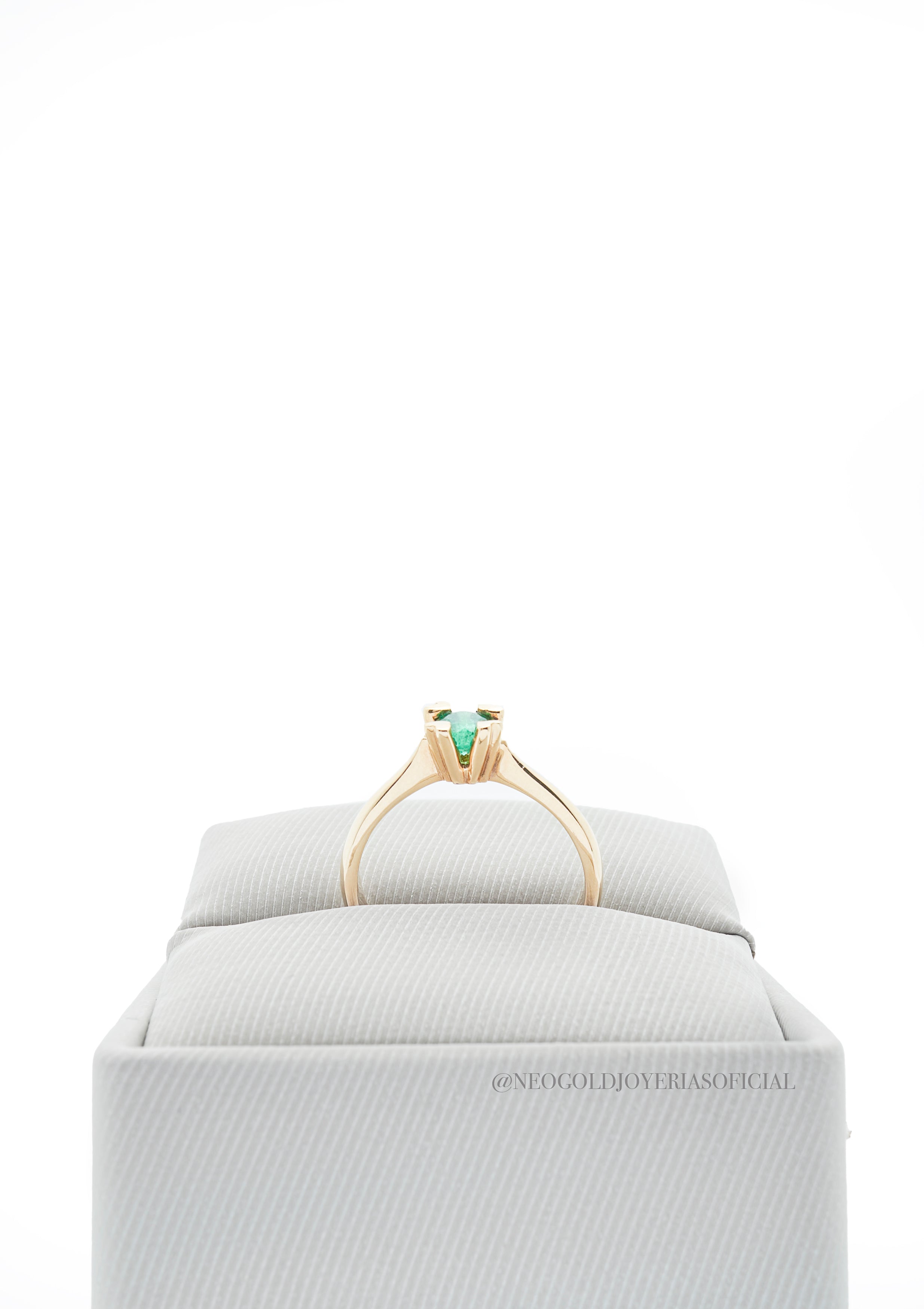 ANILLO OA/ ESMERALDA - REF 008426