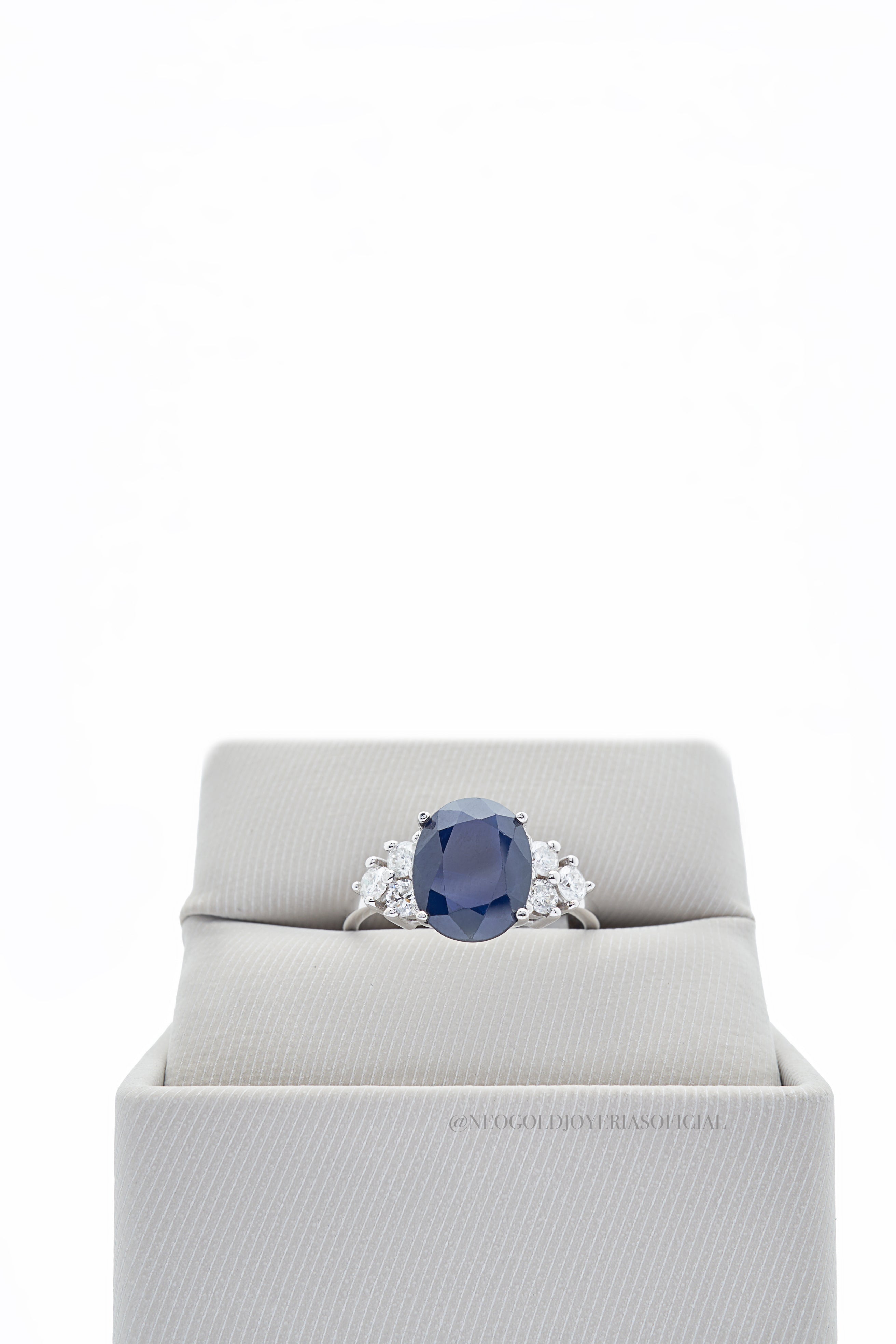ANILLO OB/ ZAFIRO/ DIAMANTE - REF 009235