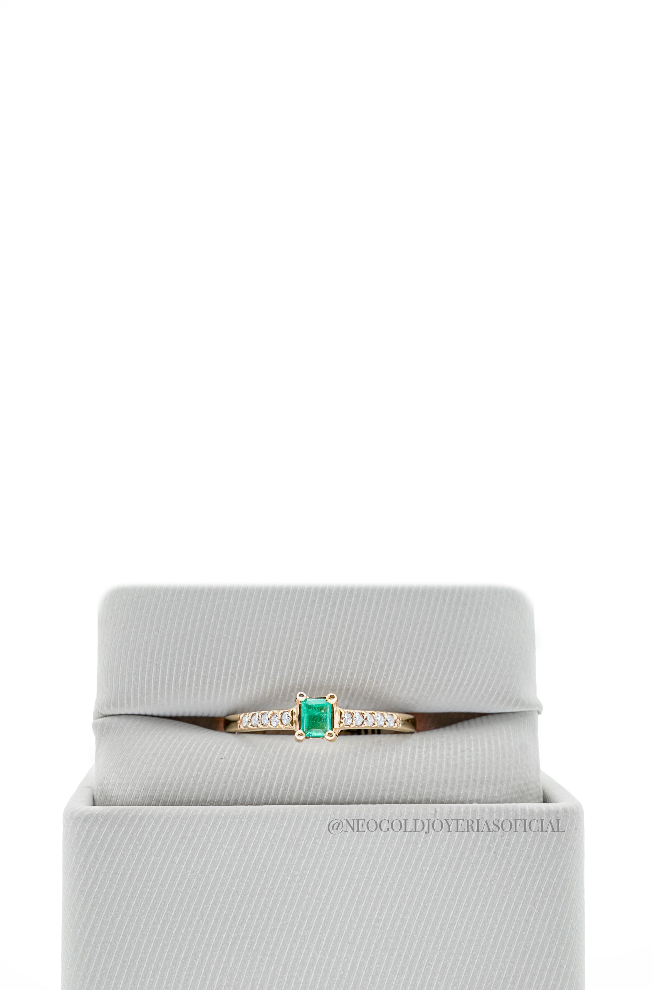 ANILLO OA ESMERALDA/ DIAMANTES - REF 009411