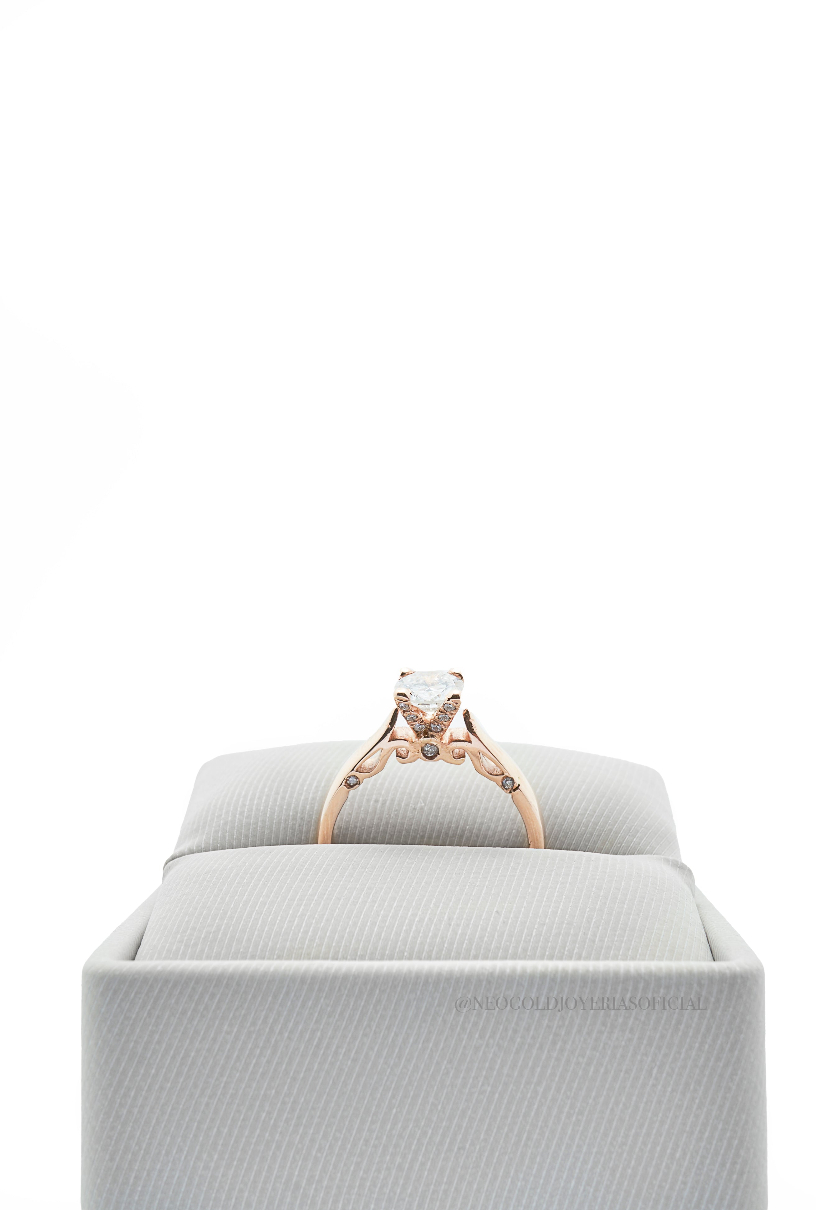 ANILLO OR / DIAMANTES - REF 010906