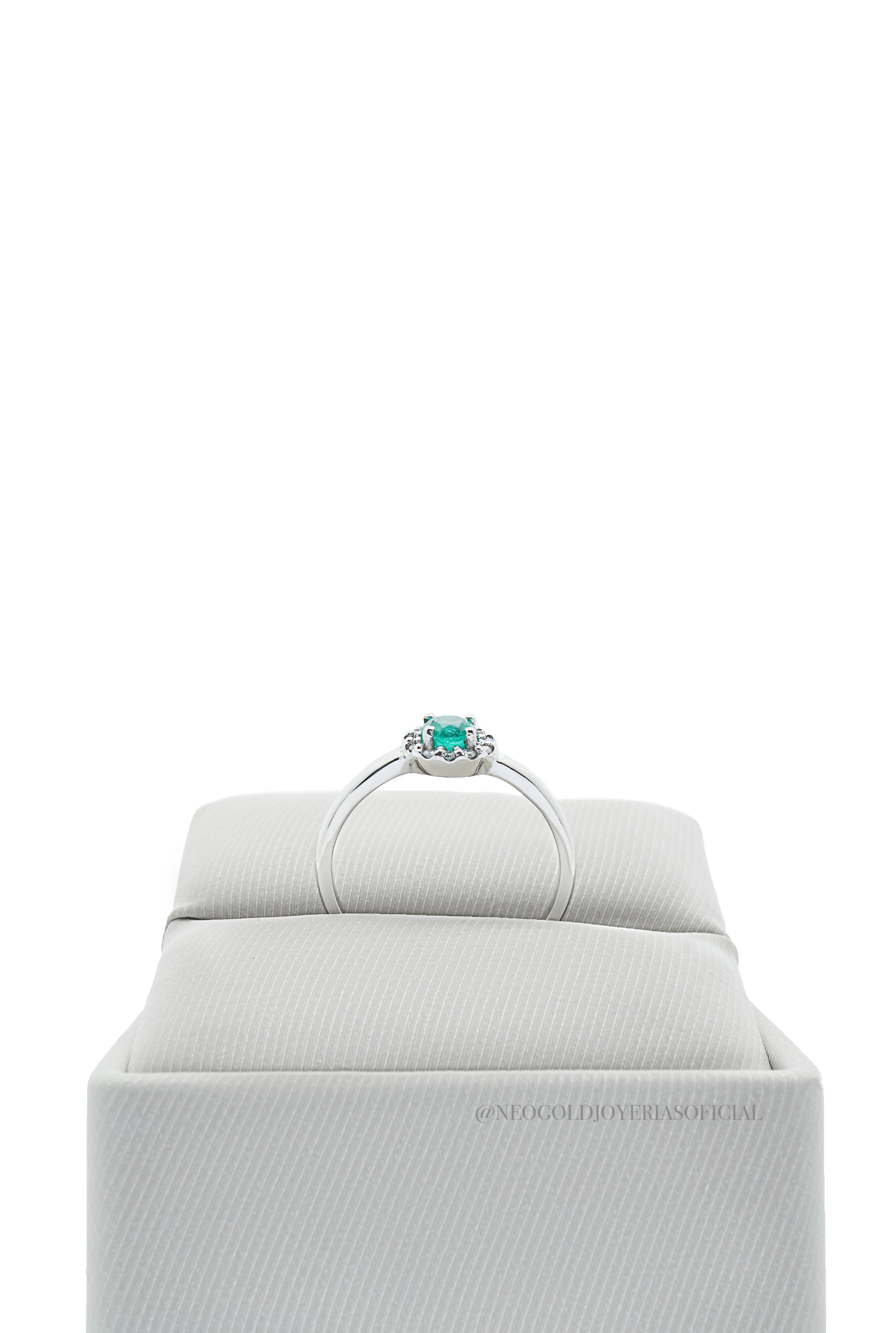ANILLO OB/ ESMERALDA/ DIAMANTES - REF 011566