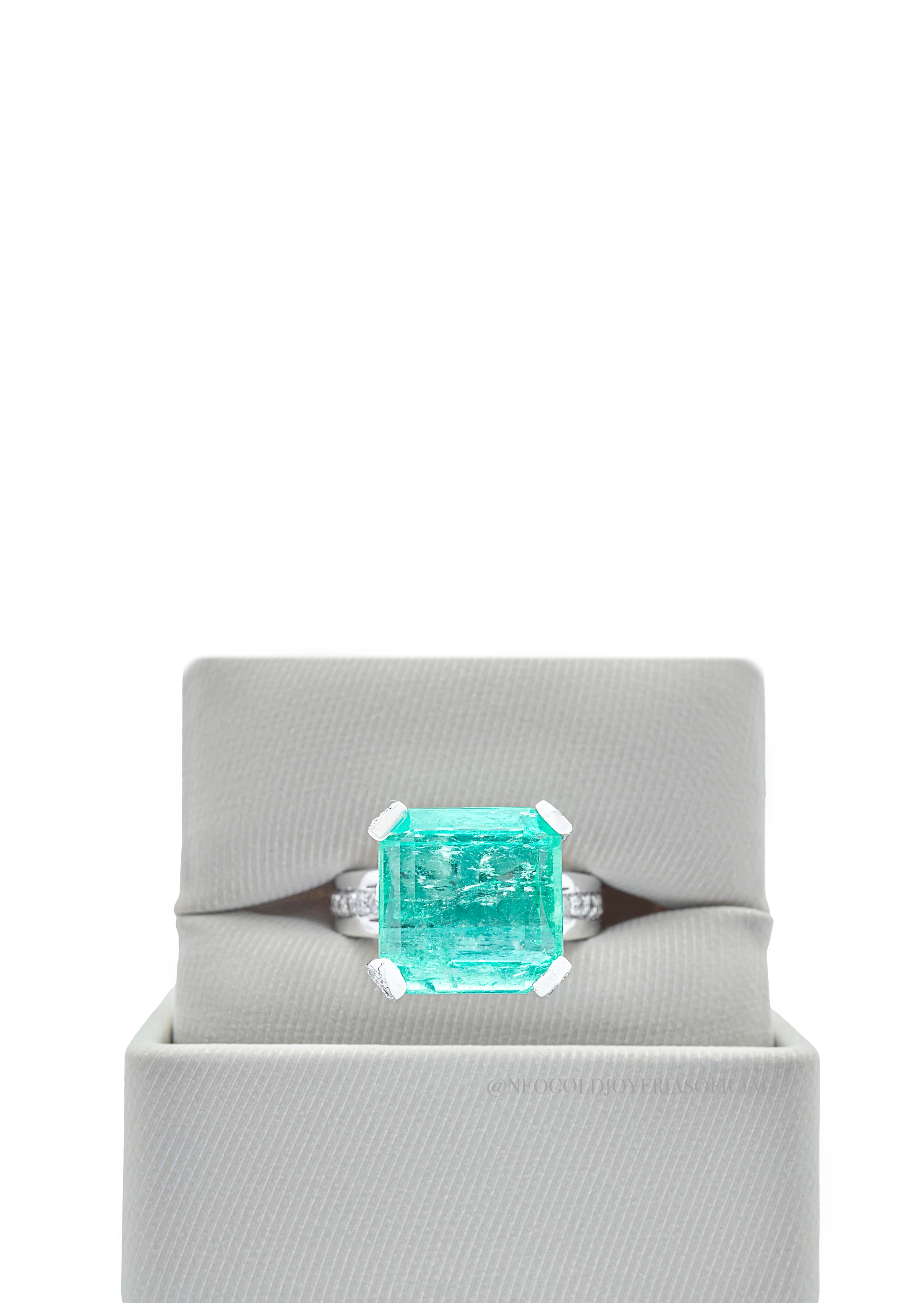 ANILLO OB/ ESMERALDA/ DIAMANTES - REF 011696