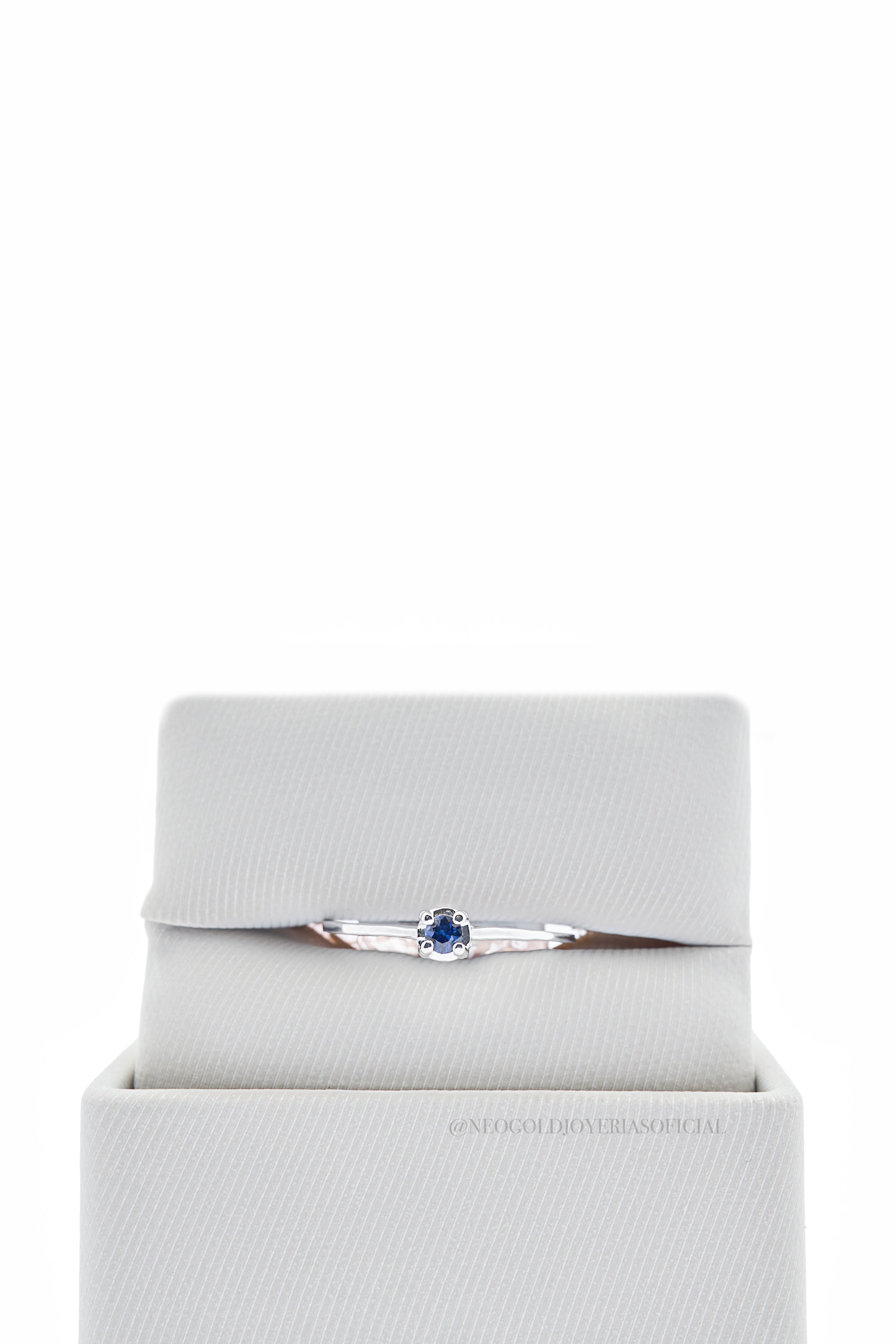 ANILLO OB/ ZAFIRO - REF 012146