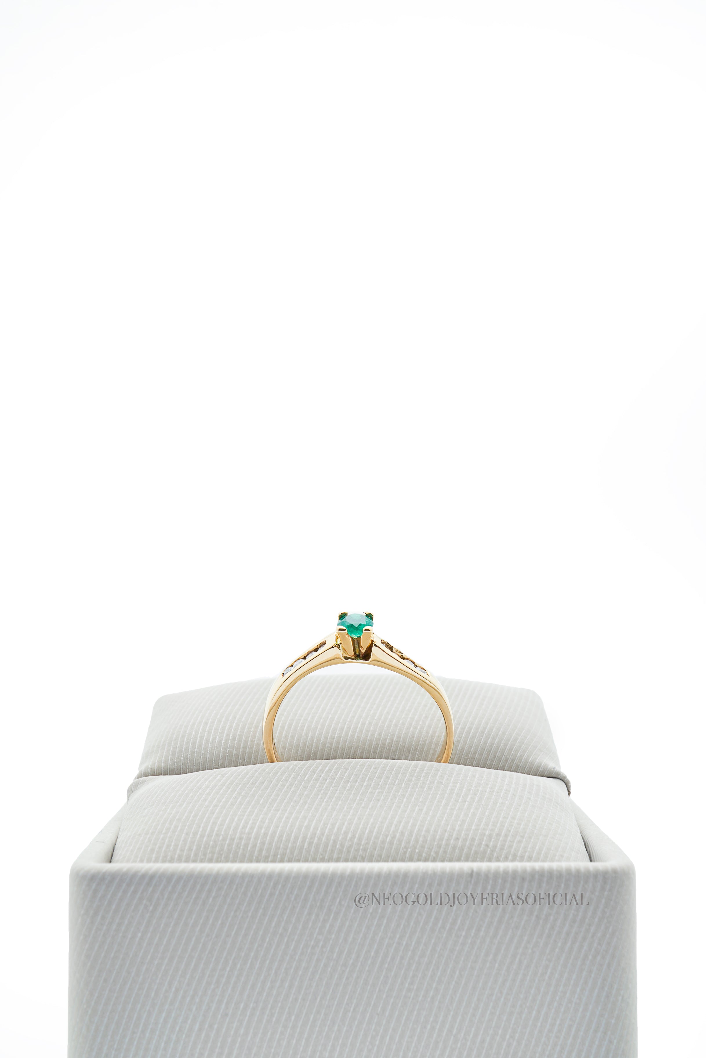 ANILLO OA/ ESMERALDA/ DIAMANTES - REF 012180