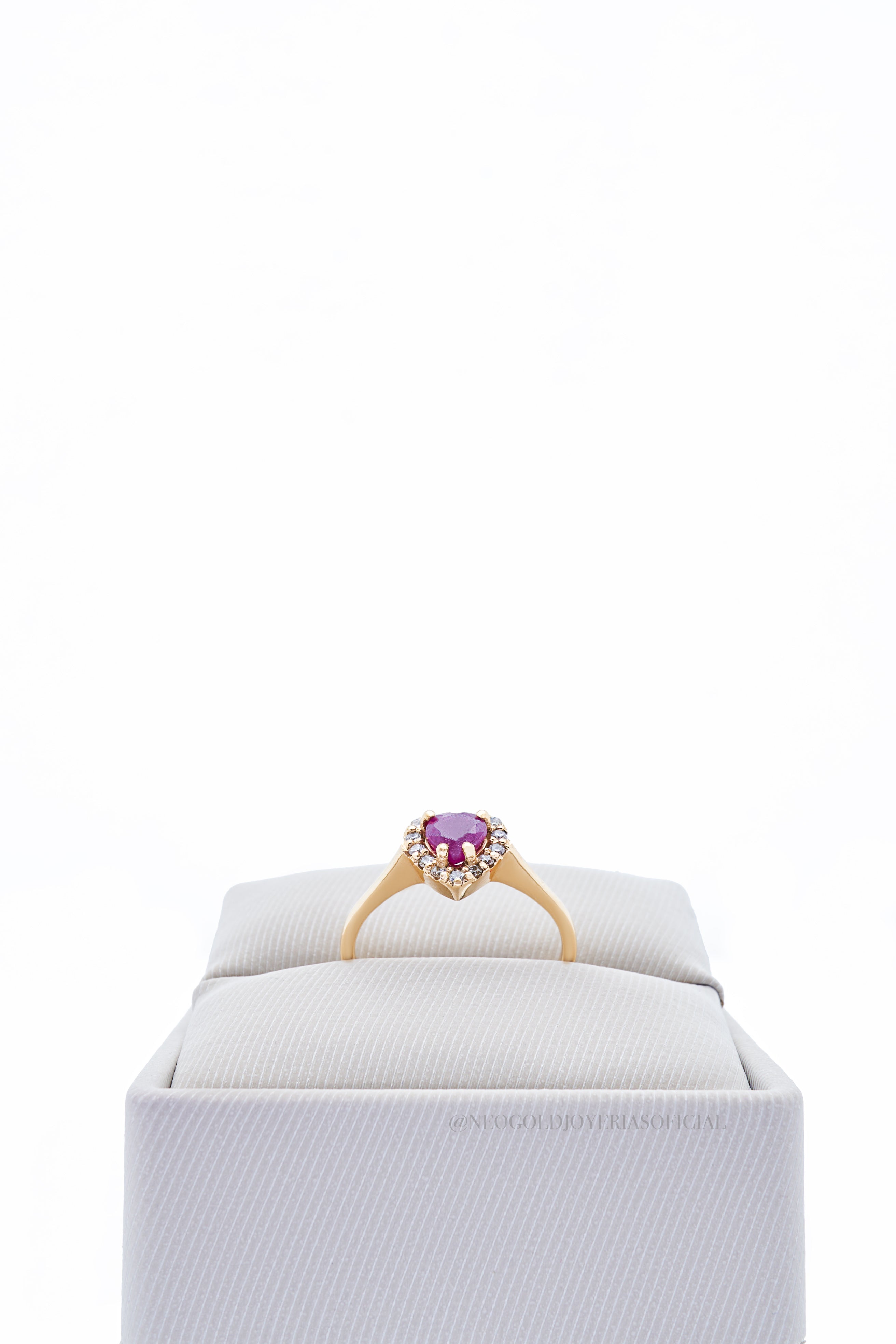 ANILLO OA/ RUBI CORAZON/ DIAMANTES - REF 012476