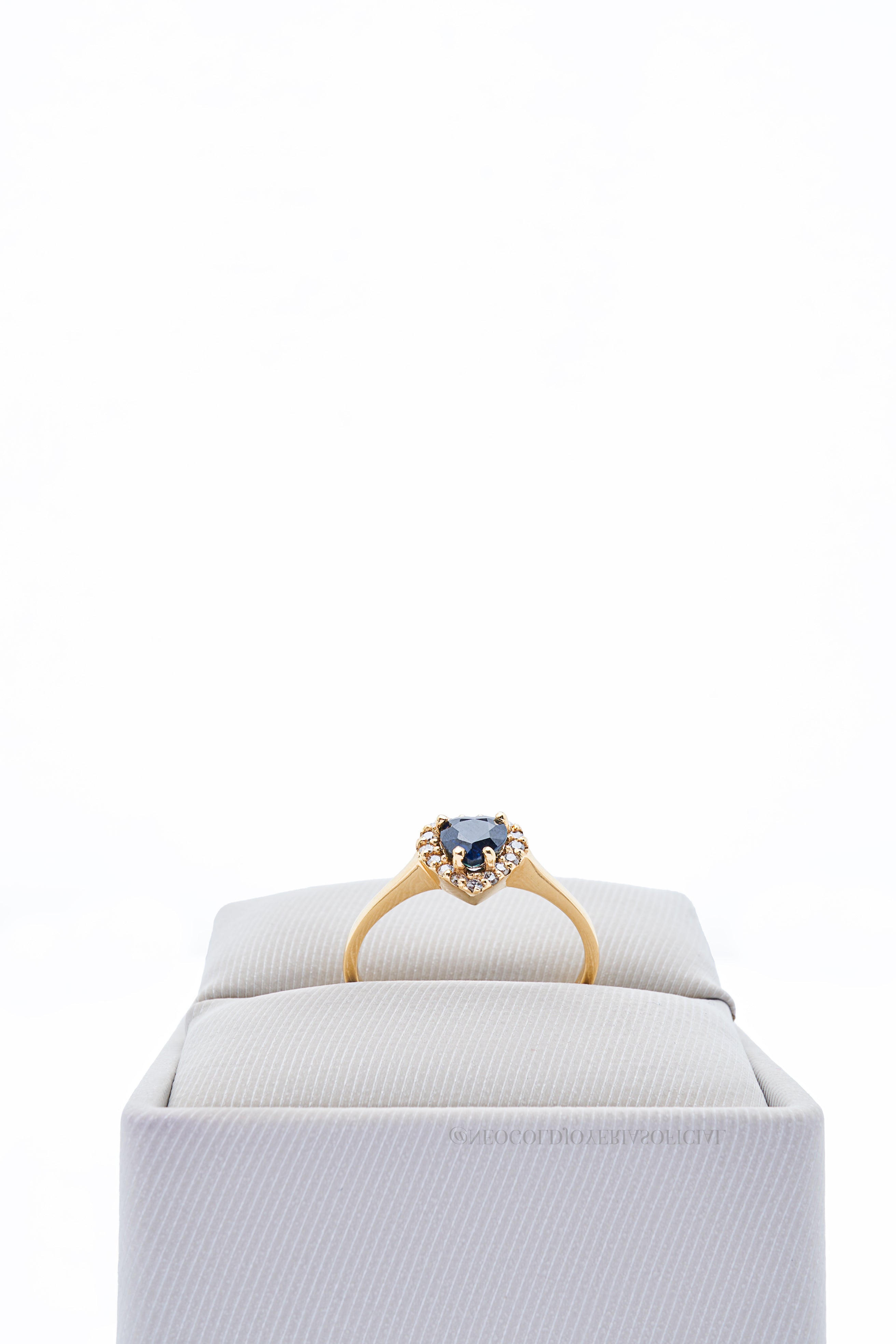 ANILLO OA/ ZAFIRO CORAZON/ DIAMANTES - REF 012492