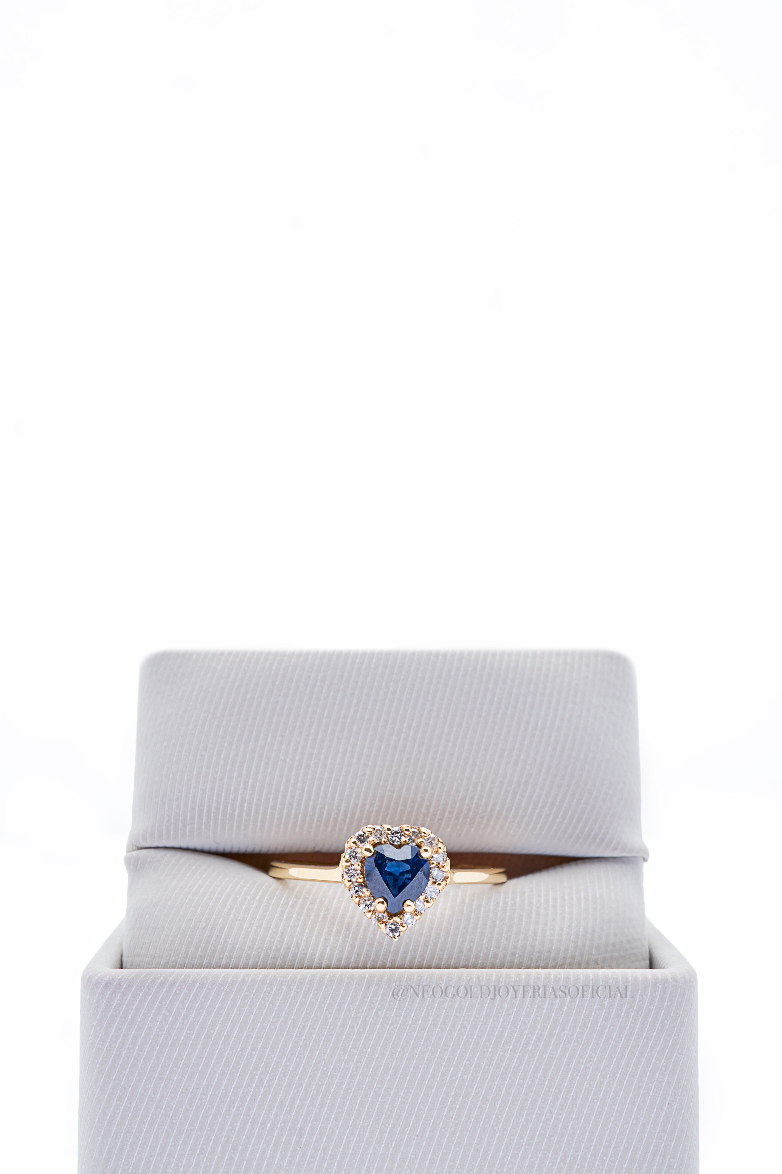 ANILLO OA/ ZAFIRO CORAZON/ DIAMANTES - REF 012492