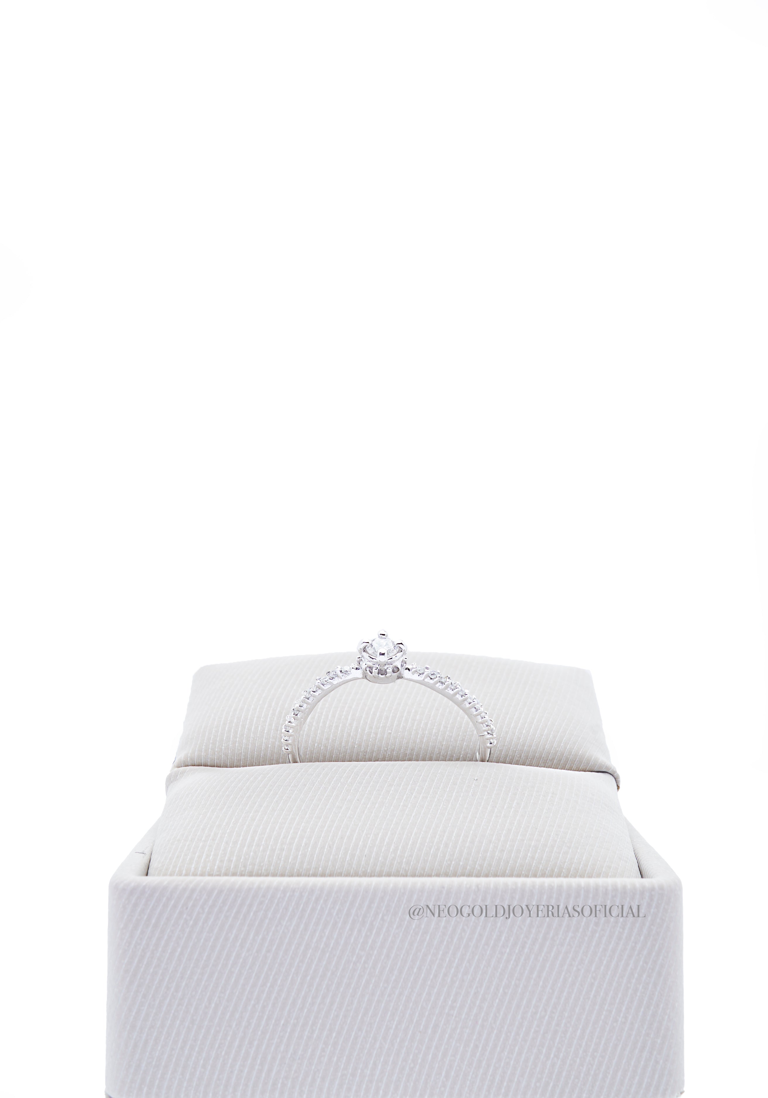 ANILLO OB / DIAMANTES - REF 012651