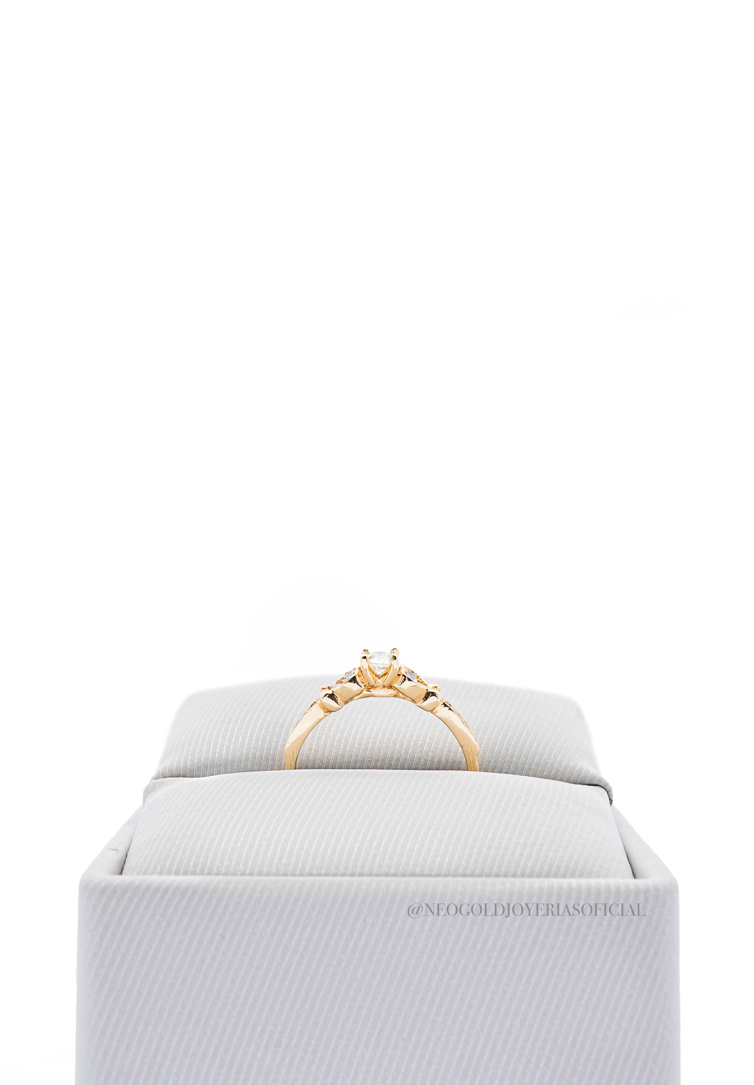 ANILLO OA / DIAMANTES - REF 012655