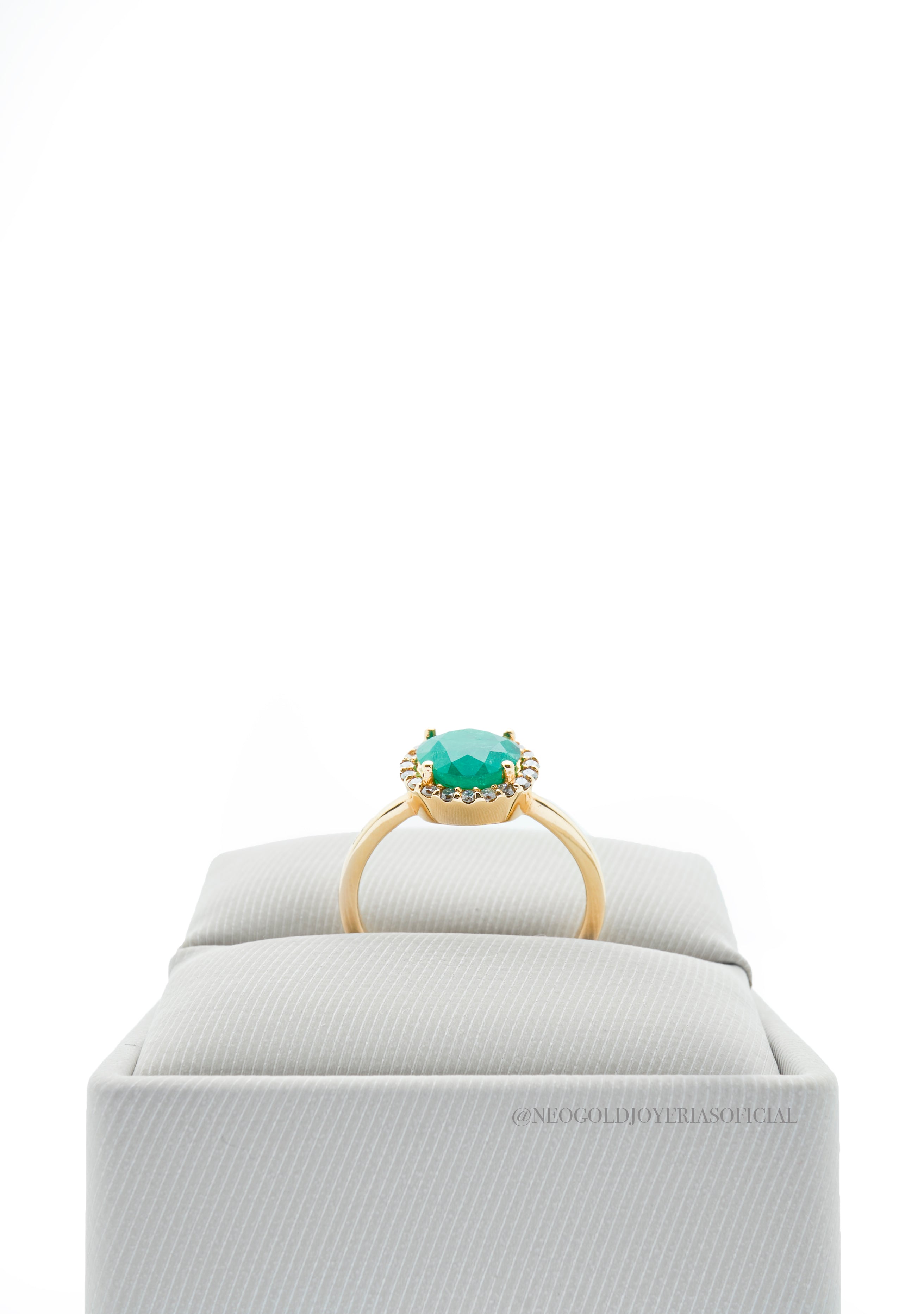 ANILLO OA / ESMERALDA / DIAMANTES - REF 012920