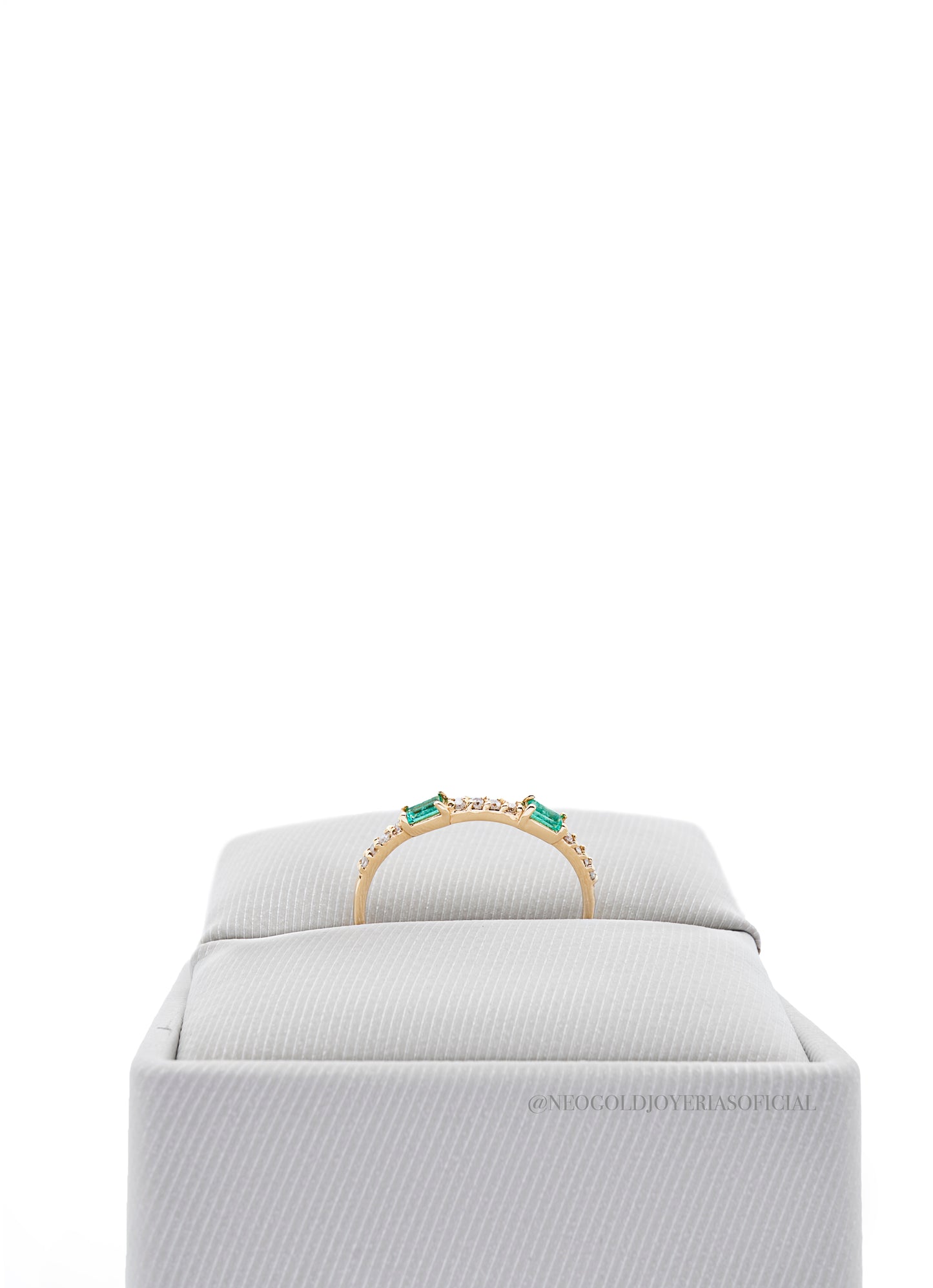 ANILLO OA / ESMERALDA - REF 013125