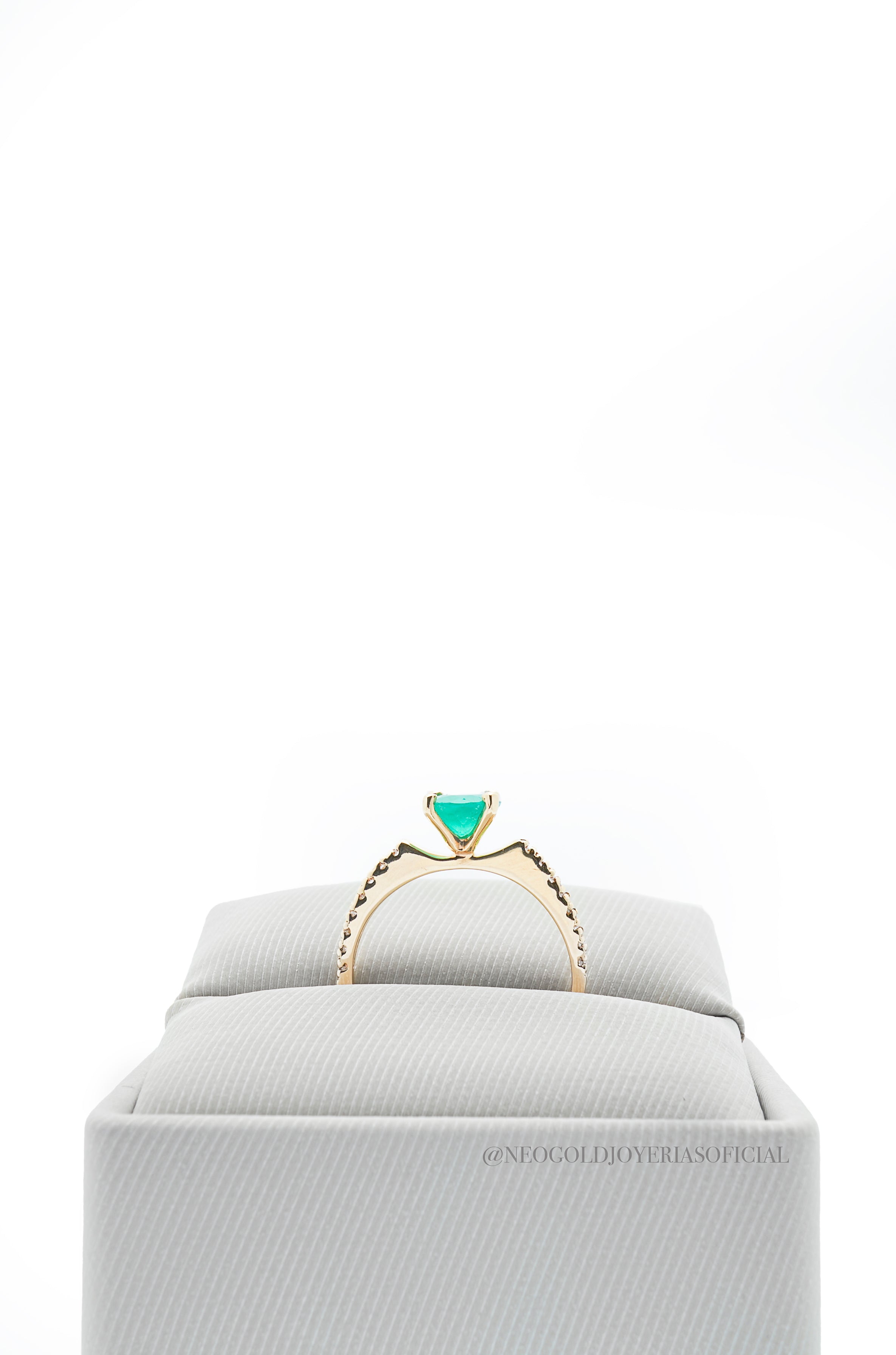 ANILLO OA / ESMERALDA - REF 013393