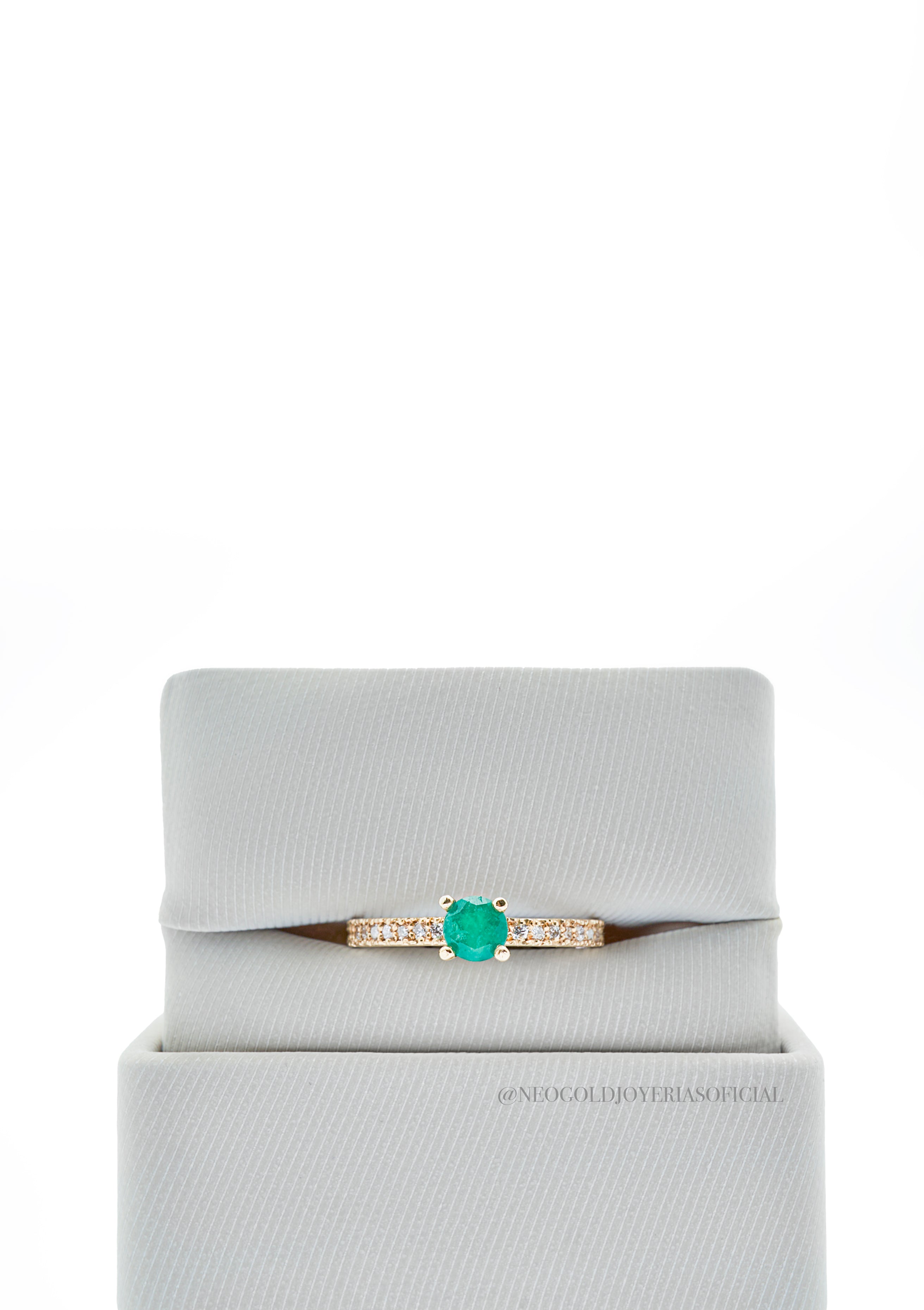 ANILLO OA / ESMERALDA / DIAMANTES - REF 013394
