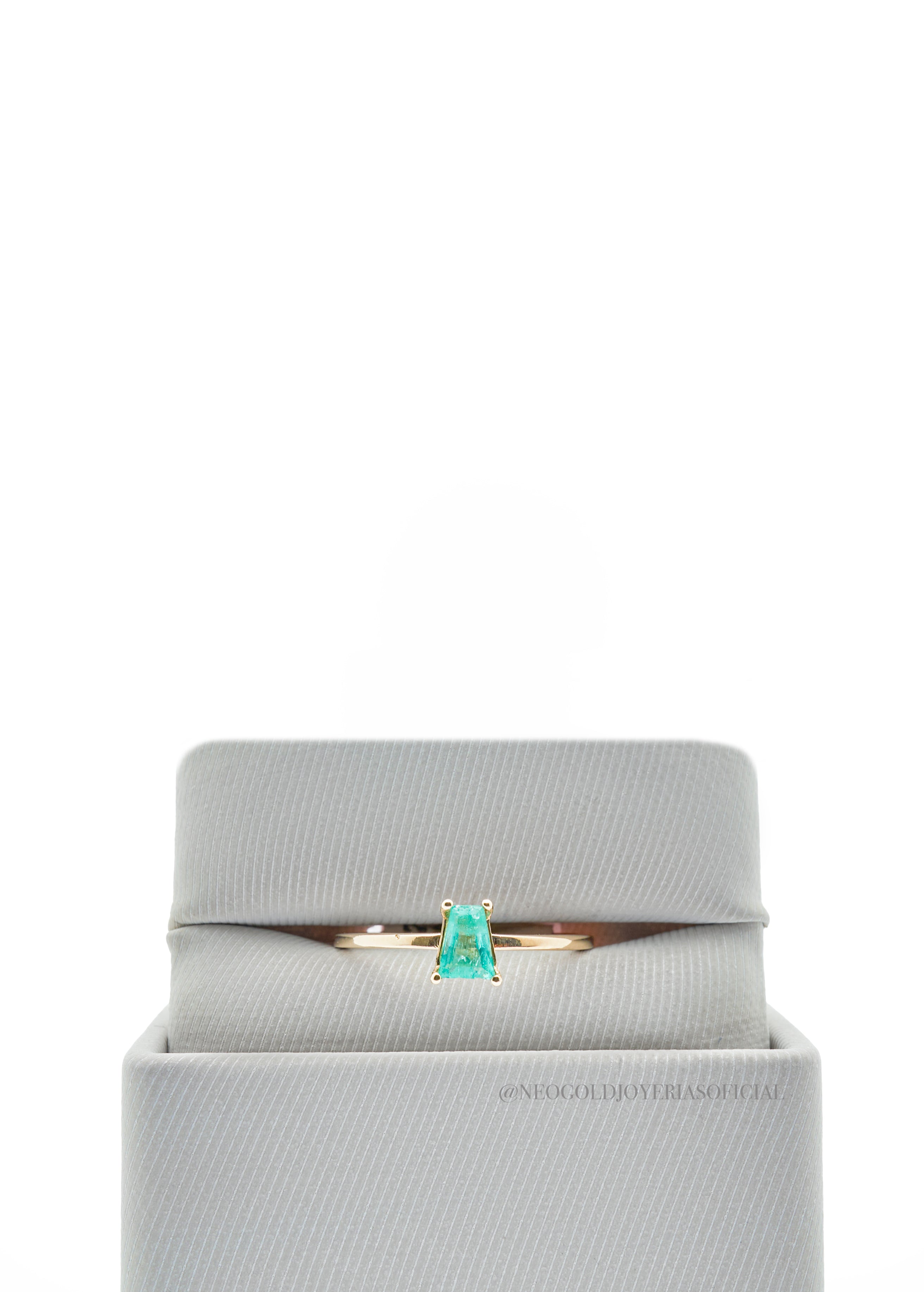 ANILLO OA / ESMERALDA - REF 013701