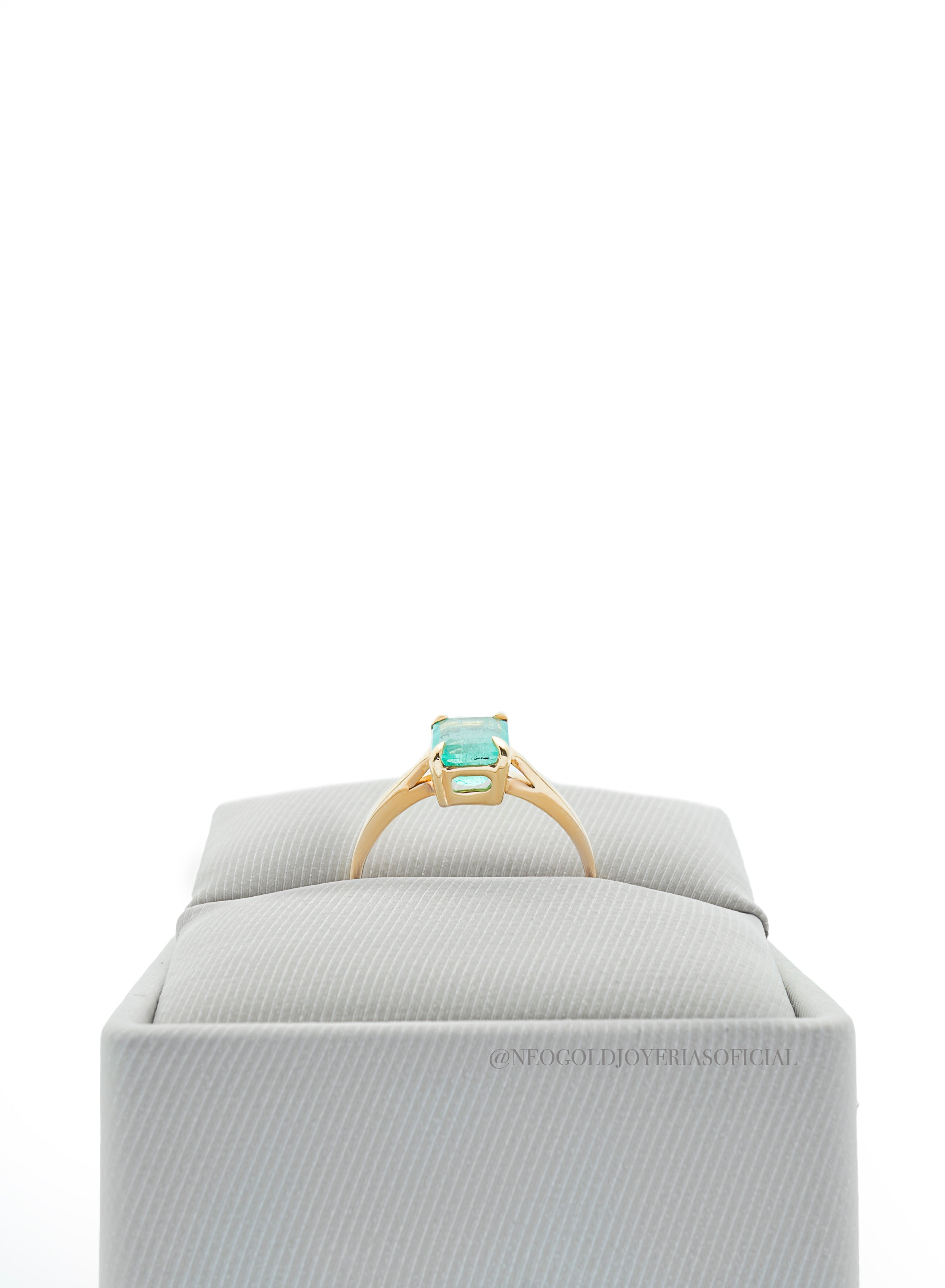 ANILLO OA / ESMERALDA - REF 014567
