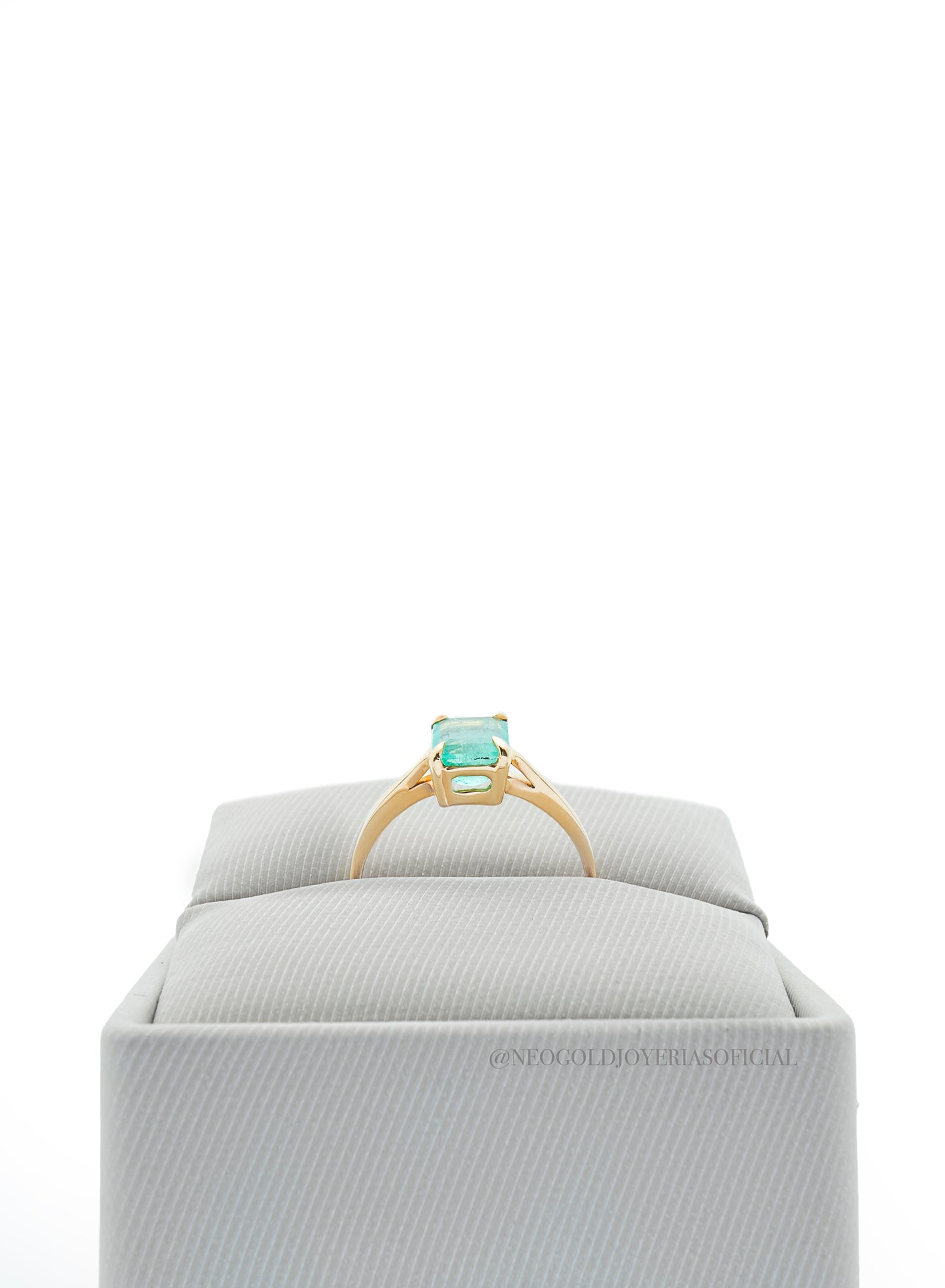 ANILLO OA / ESMERALDA - REF 014567