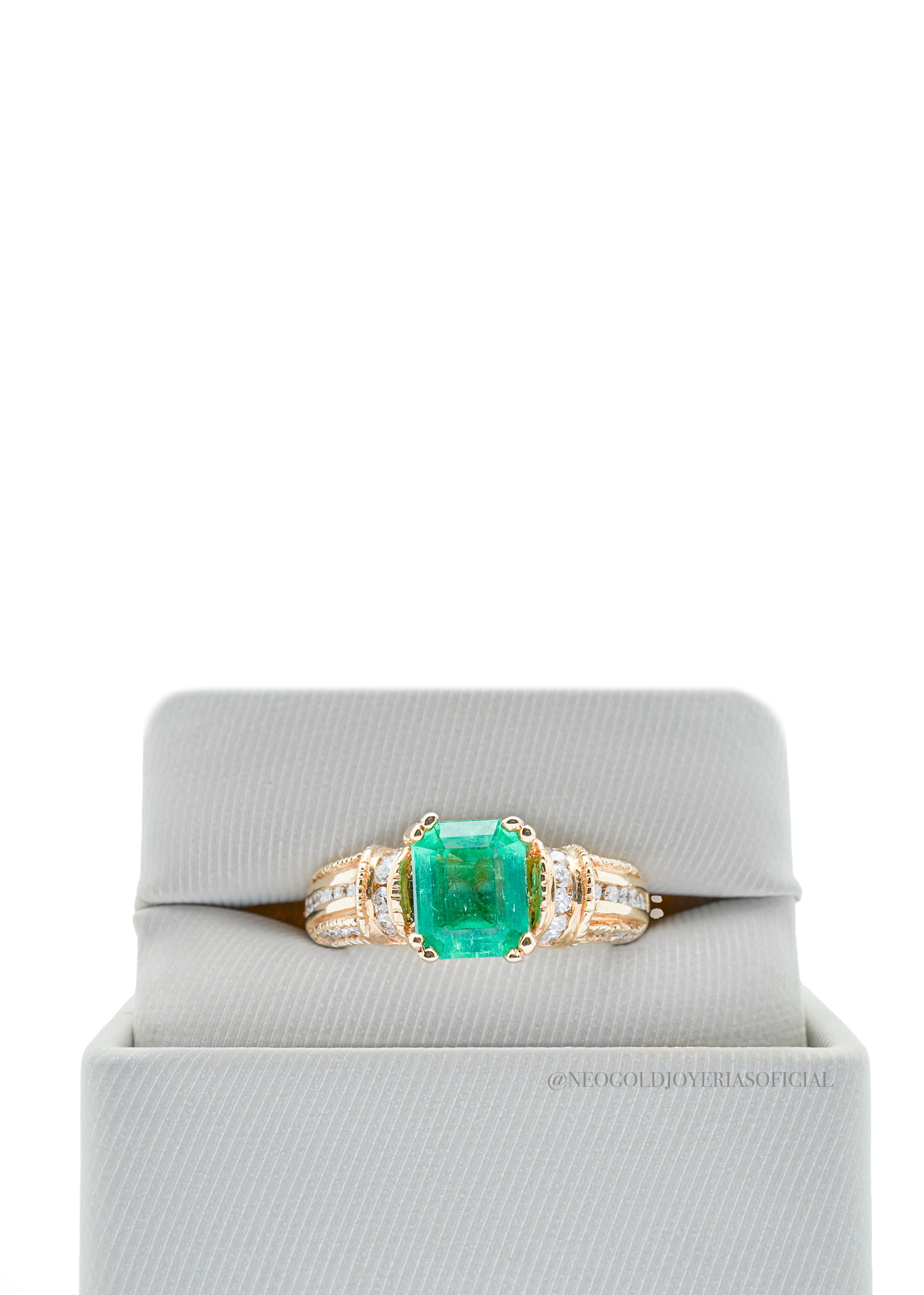 ANILLO OA / ESMERALDA / DIAMANTES - REF 014621