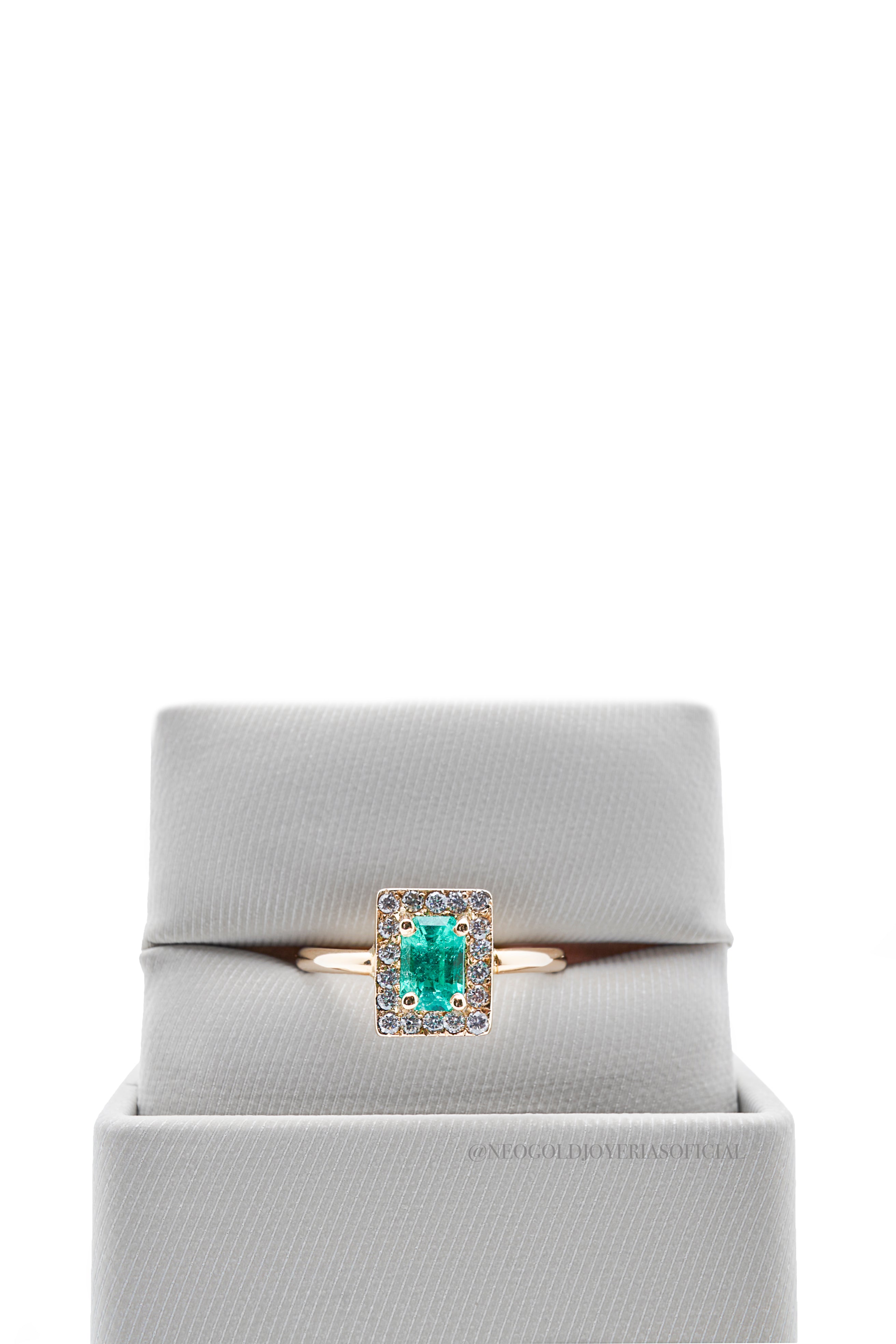 ANILLO OA / ESMERALDA / DIAMANTES - REF 014856