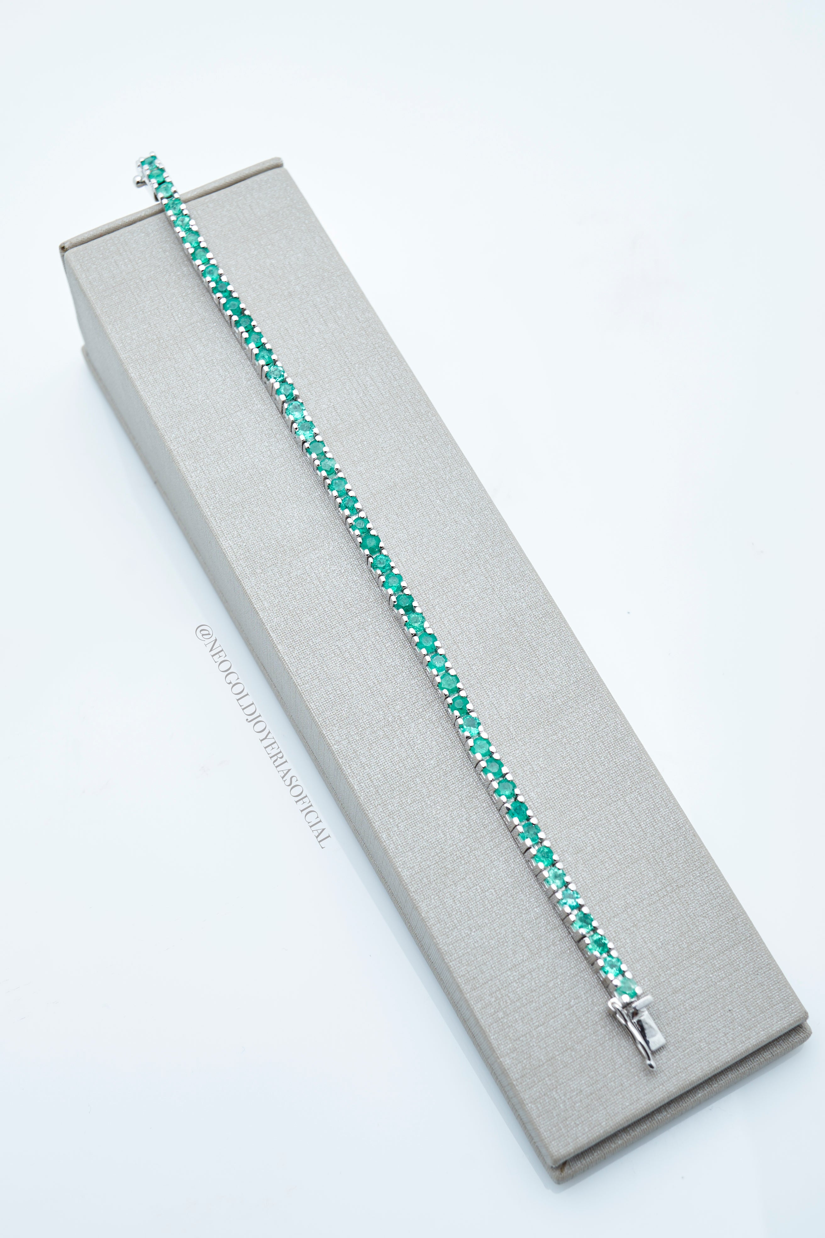 PULSERA TENNIS OB 18k CON ESMERALDAS NATURALES REF 007373