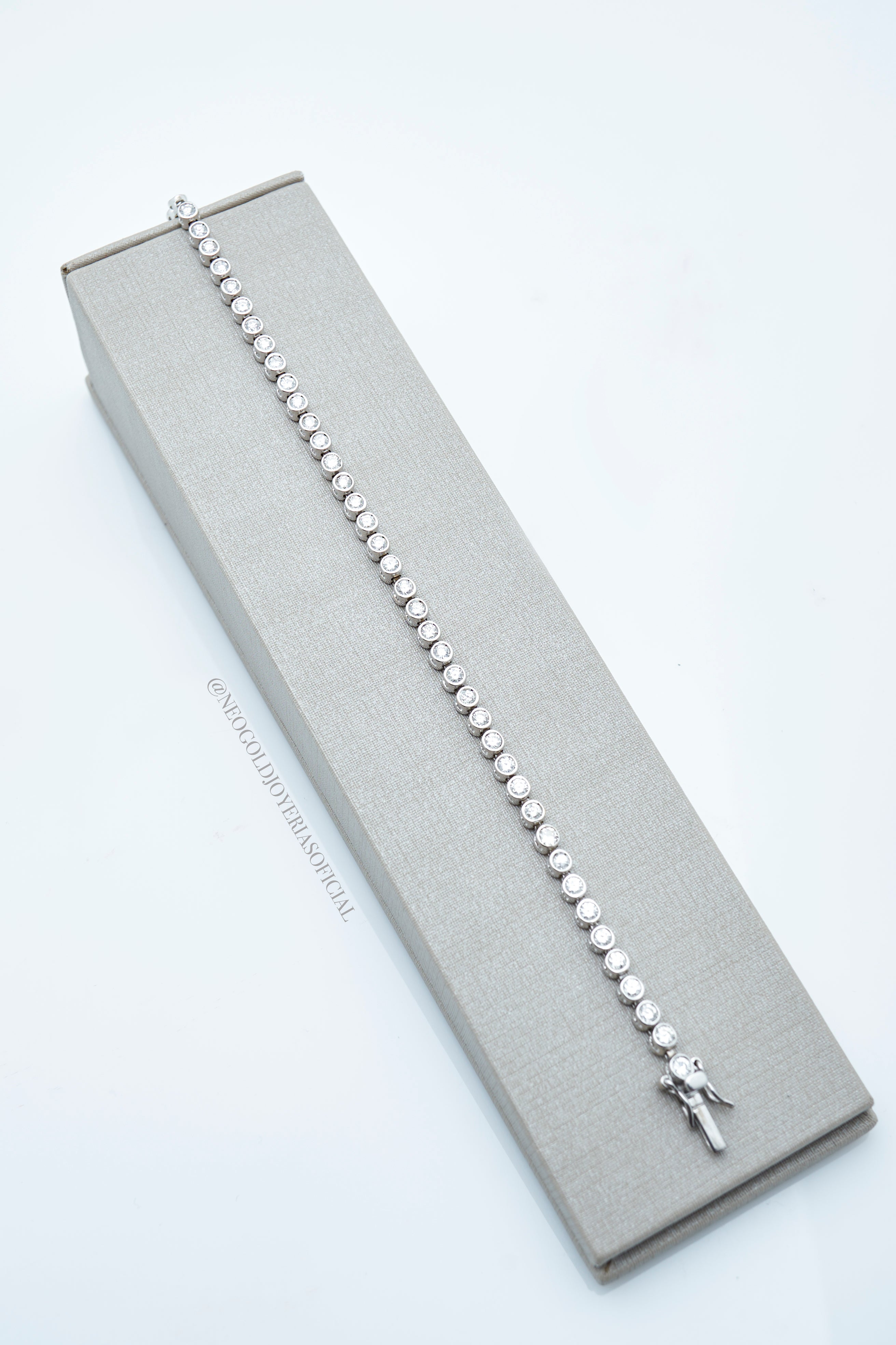 PULSERA TENNIS OB 18K CON DIAMANTES NATURALES REF 009012