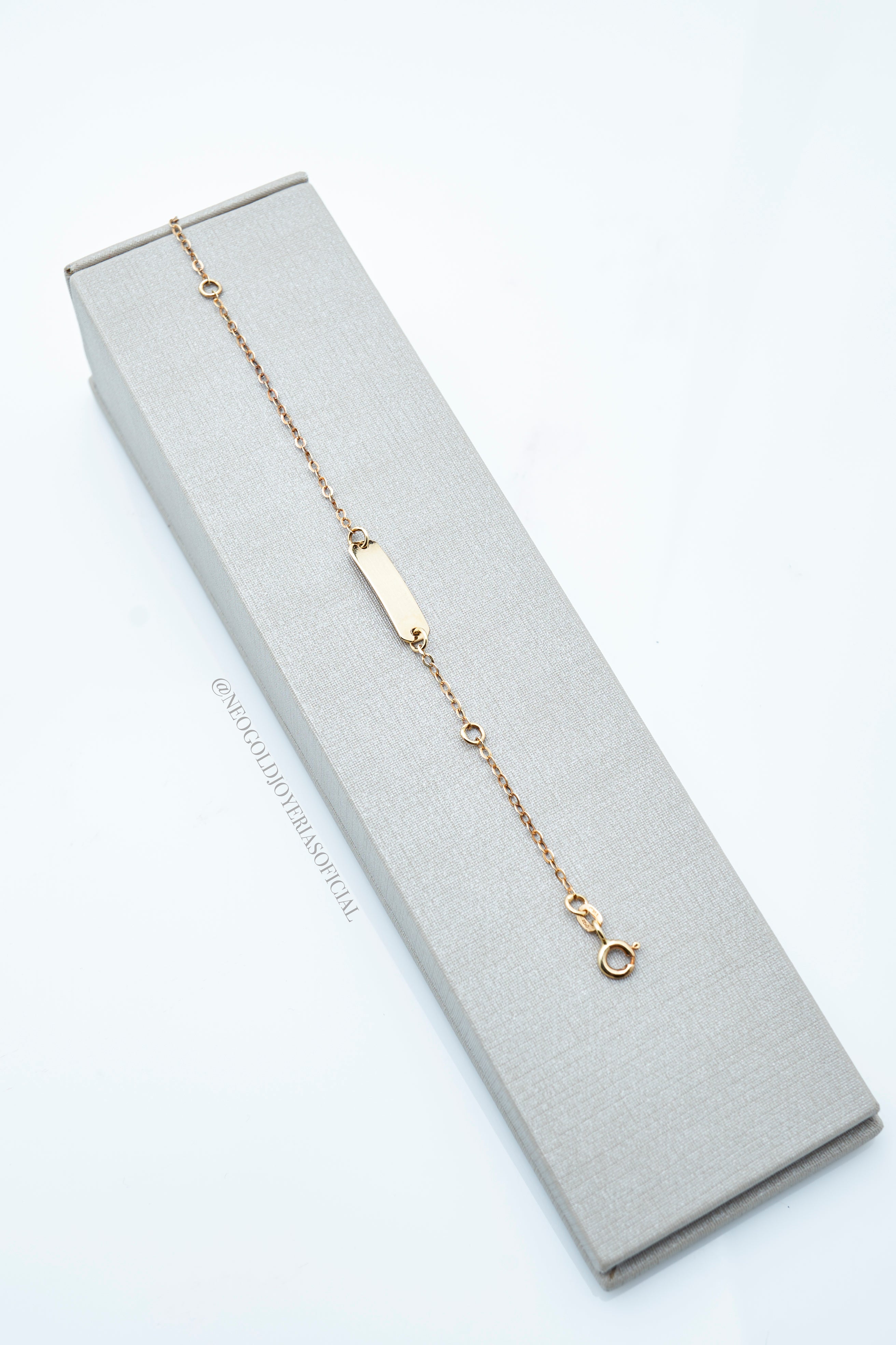 PULSERA OA BEBE CON PLACA PARA MARCAR REF 011208