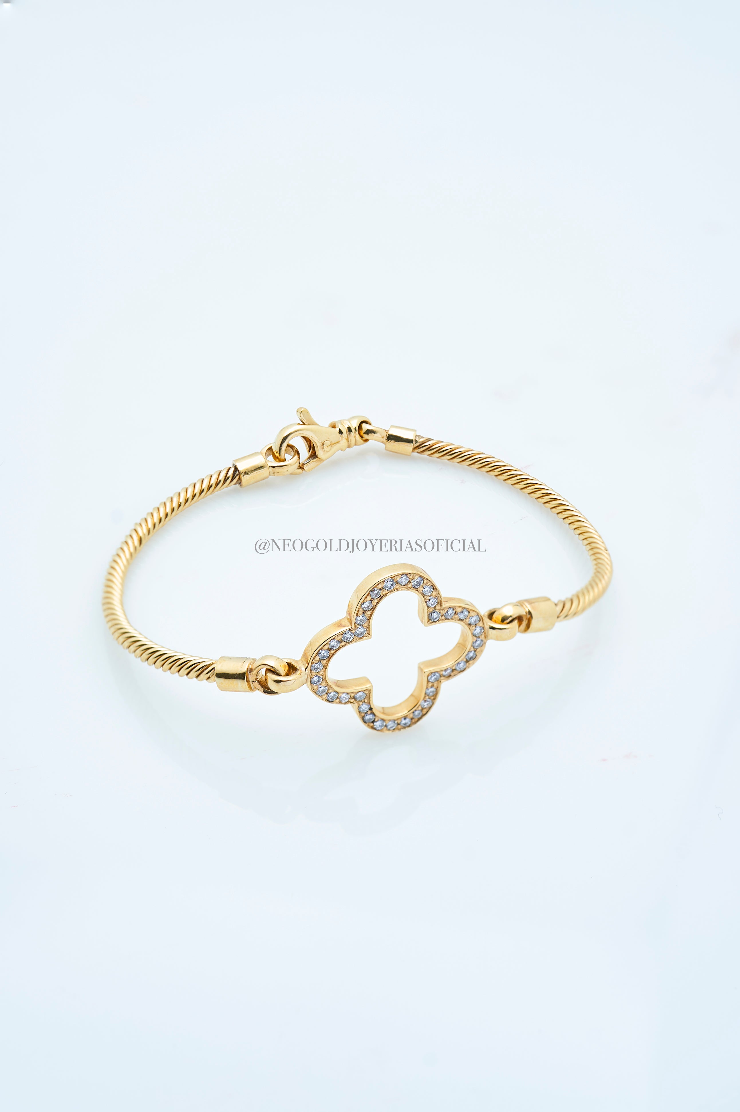 ARO OA 18K, DIAMANTES NATURALES REF 013379