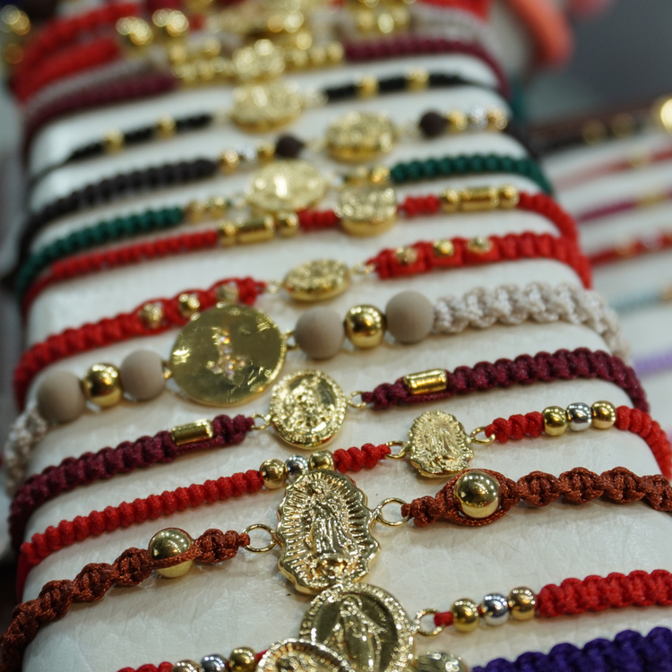 pulseras tejidas con oro