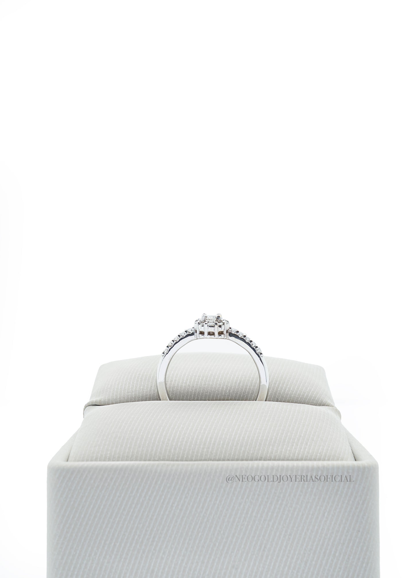 ANILLO OB / DIAMANTES - REF 009575