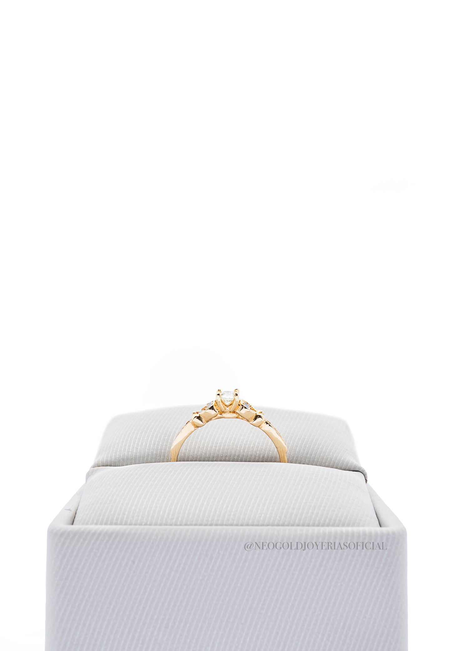 ANILLO OA / DIAMANTES - REF 012655
