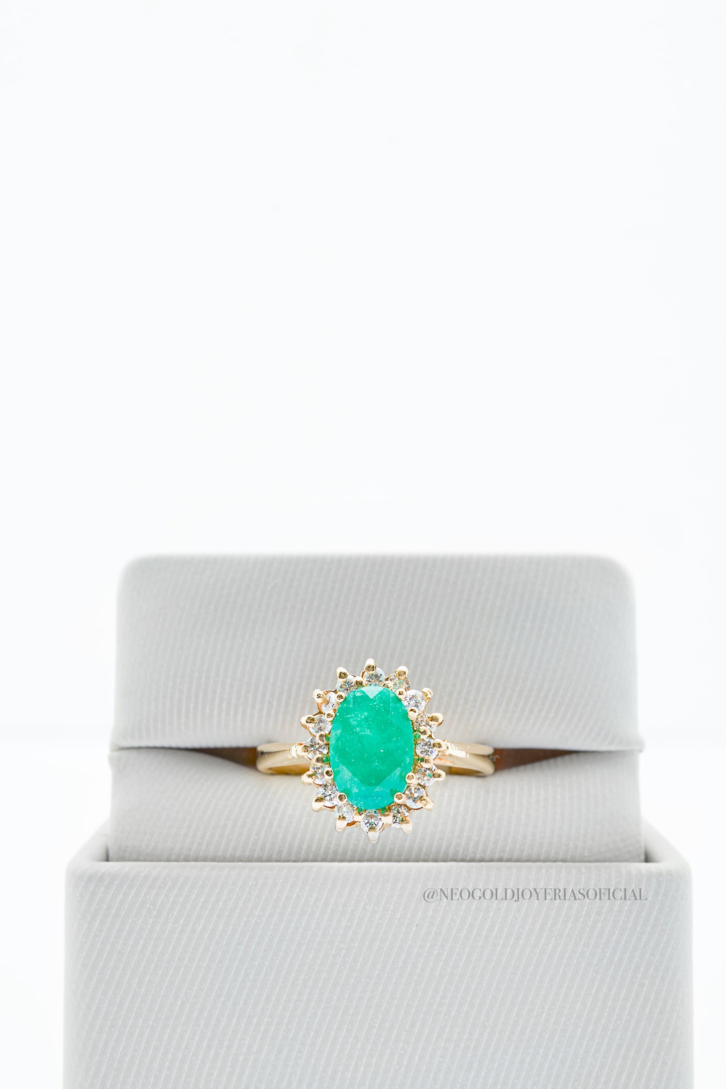 ANILLO OA / ESMERALDAS / DIAMANTES - REF 013108