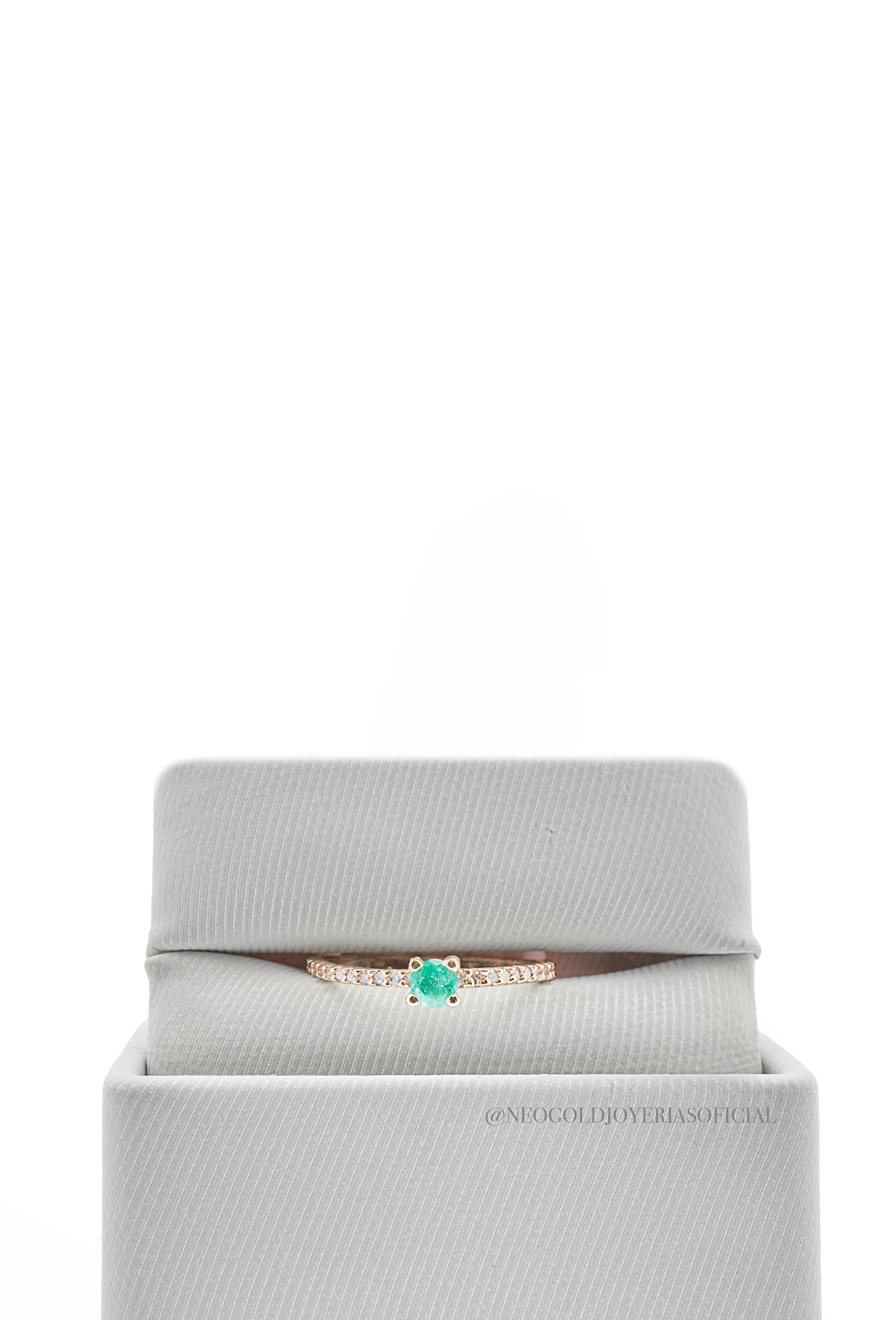 ANILLO OA / ESMERALDA / DIAMANTES - REF 013420