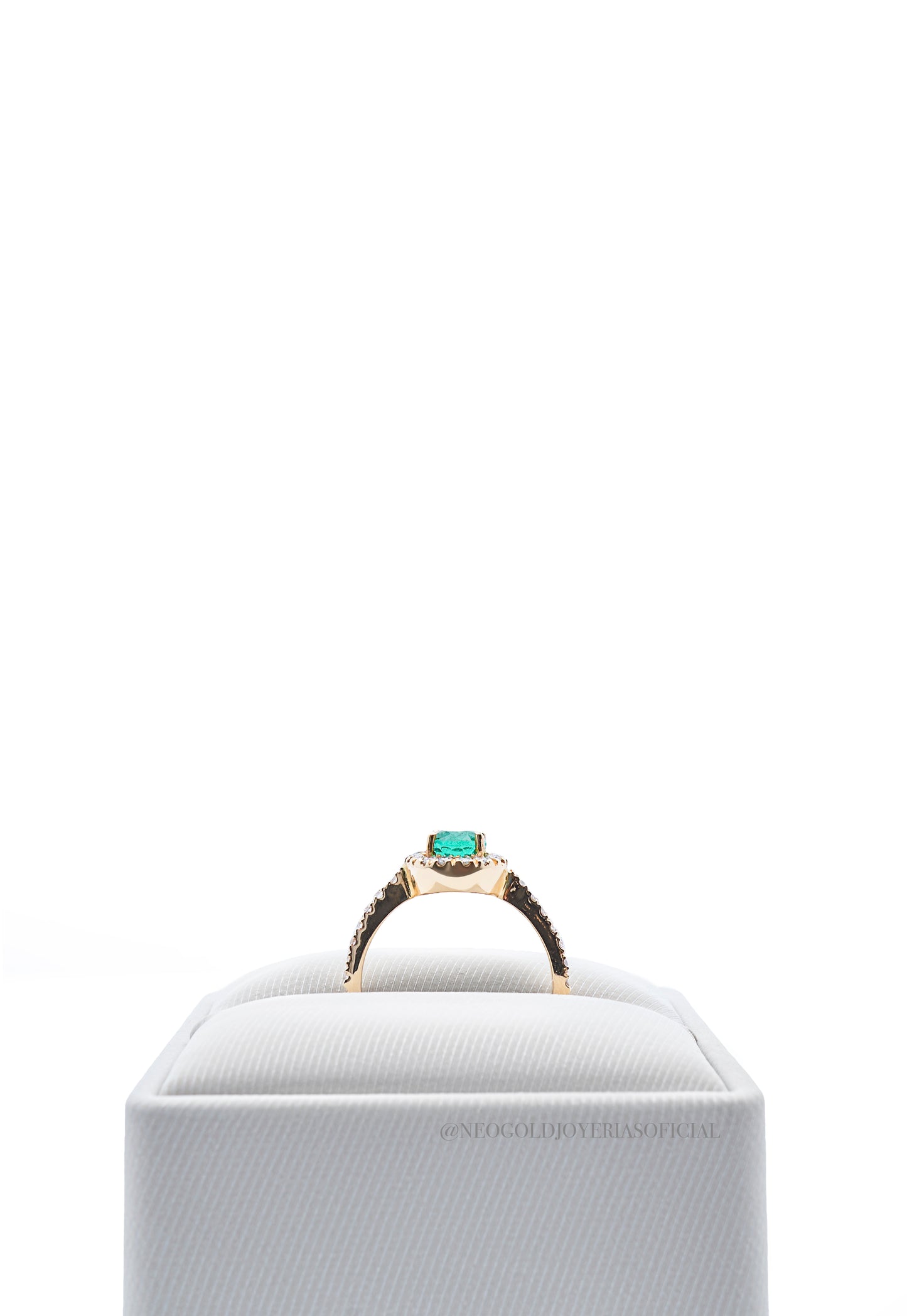 ANILLO OA / ESMERALDA / DIAMANTES - REF 014857
