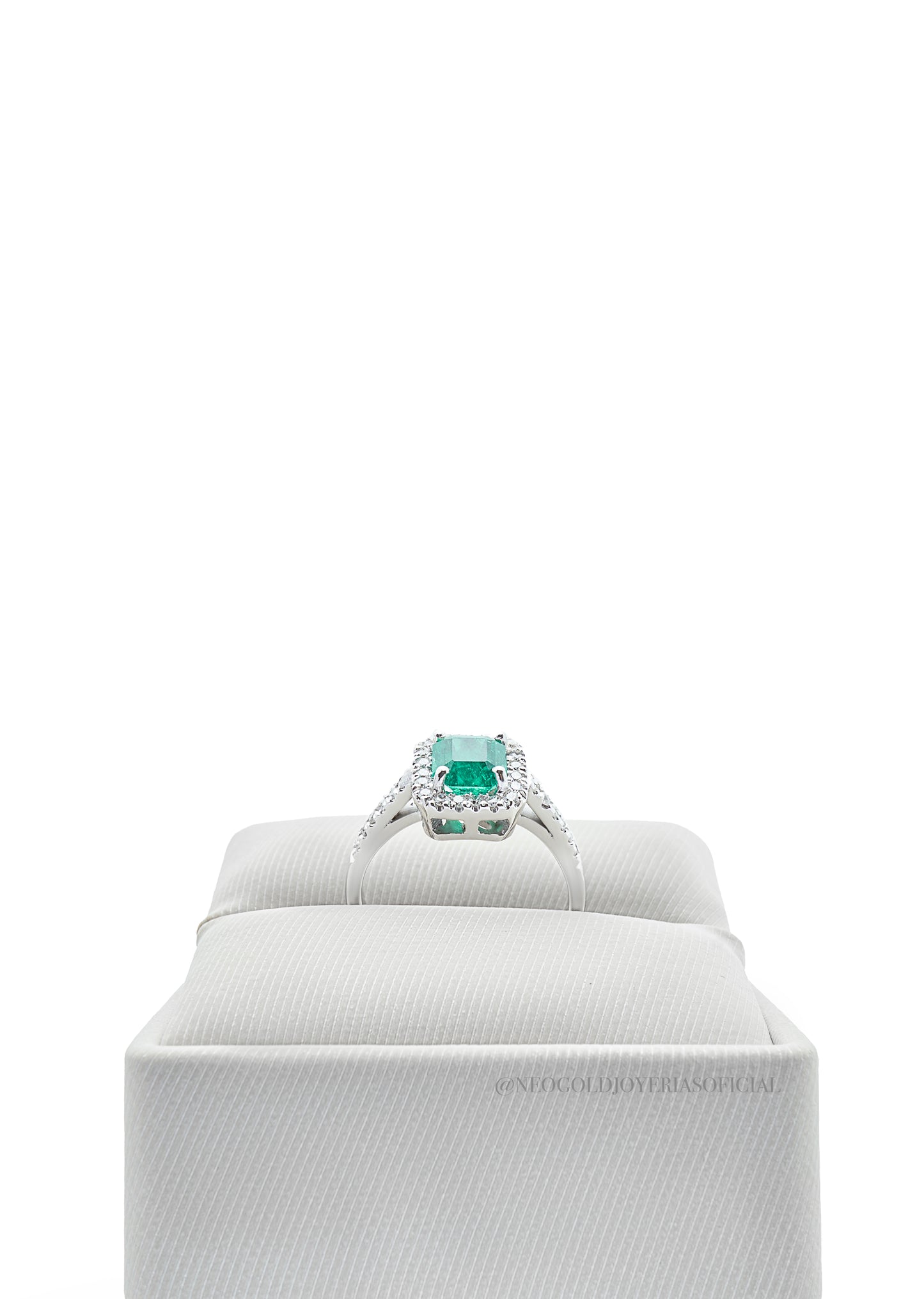 ANILLO OB / ESMERALDA / DIAMANTES - REF 015281