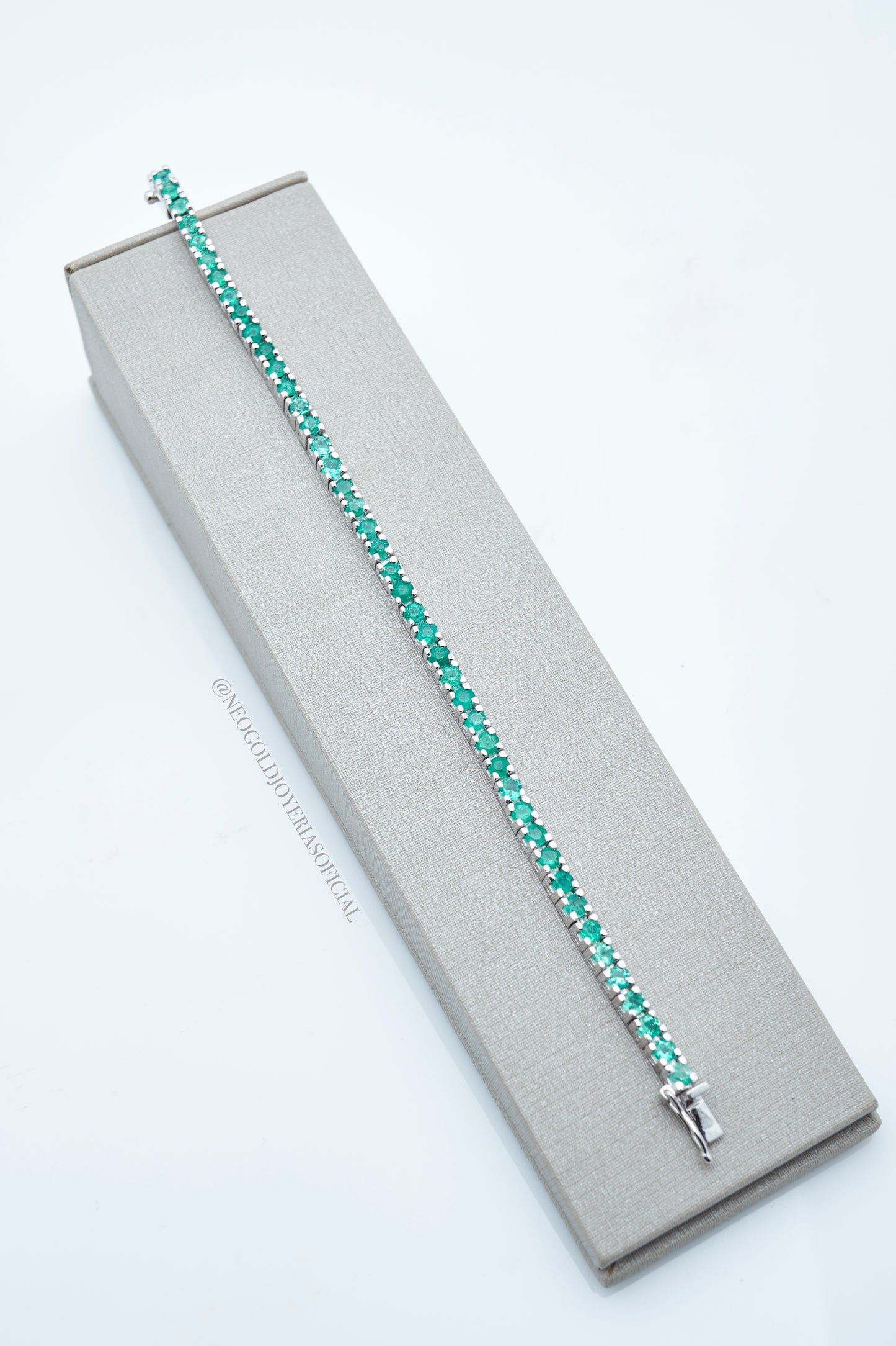 PULSERA TENNIS OB 18k CON ESMERALDAS NATURALES REF 007373