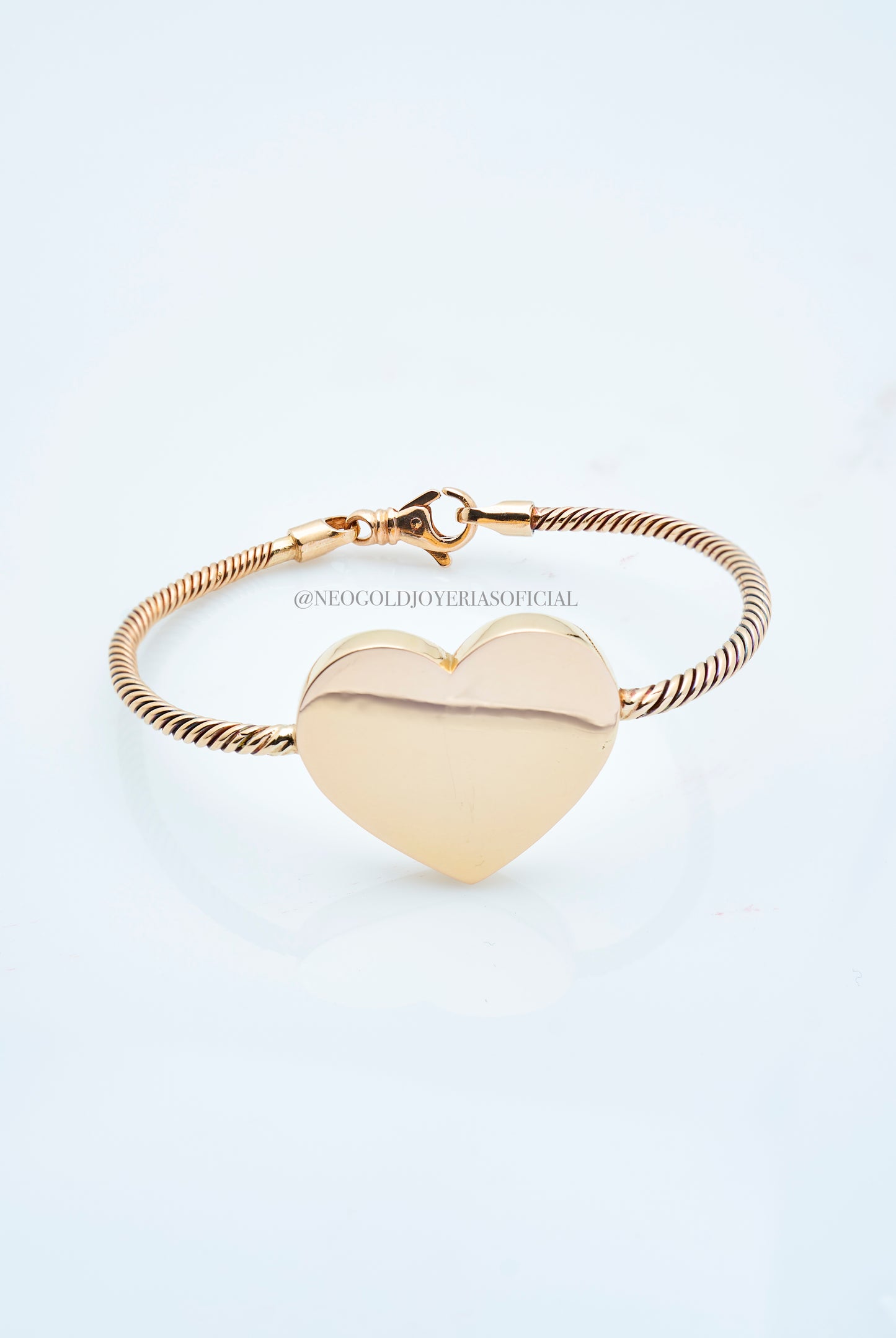 ARO CORAZON OR 18K REF 009467