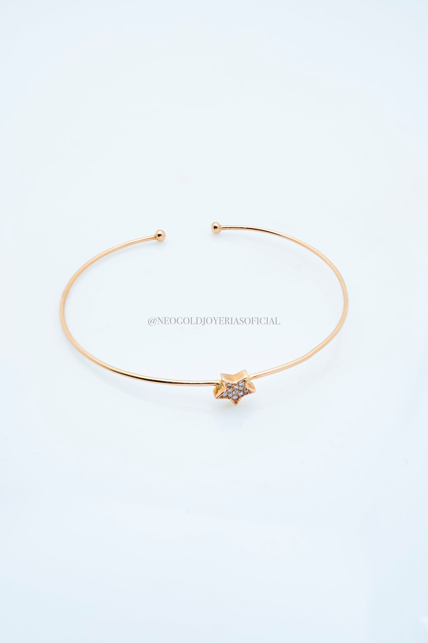 ARO LISO OR 18K, ESTRELLA DIAMANTES NATURALES REF 012279